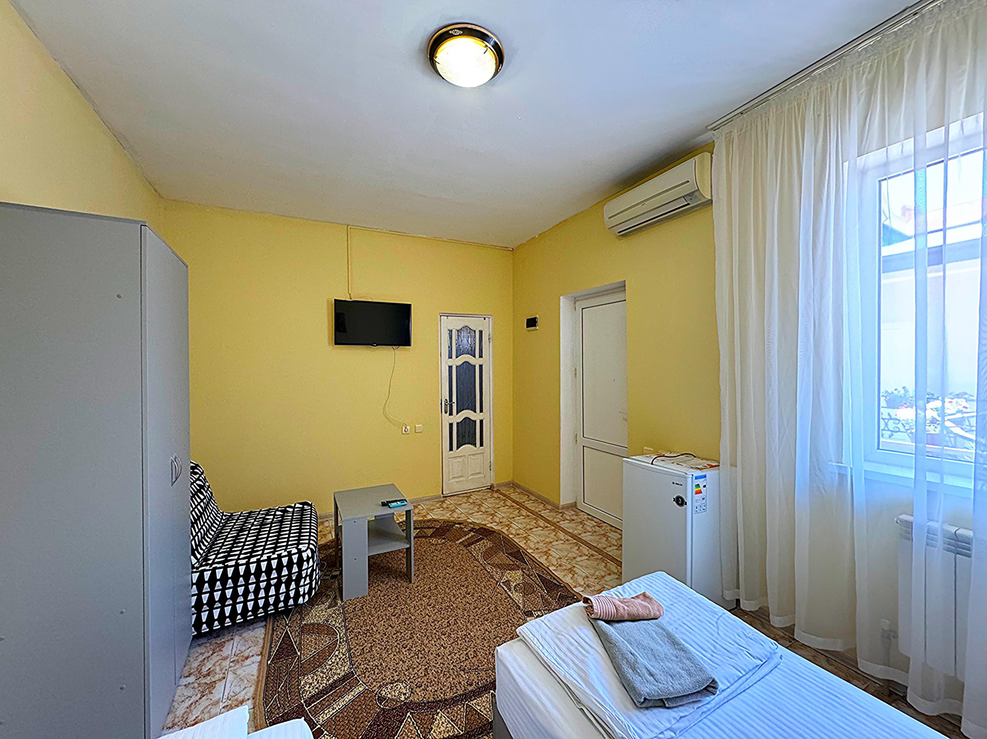 Двухместный номер с 1 кроватью или 2 отдельными кроватями и дополнительной кроватью