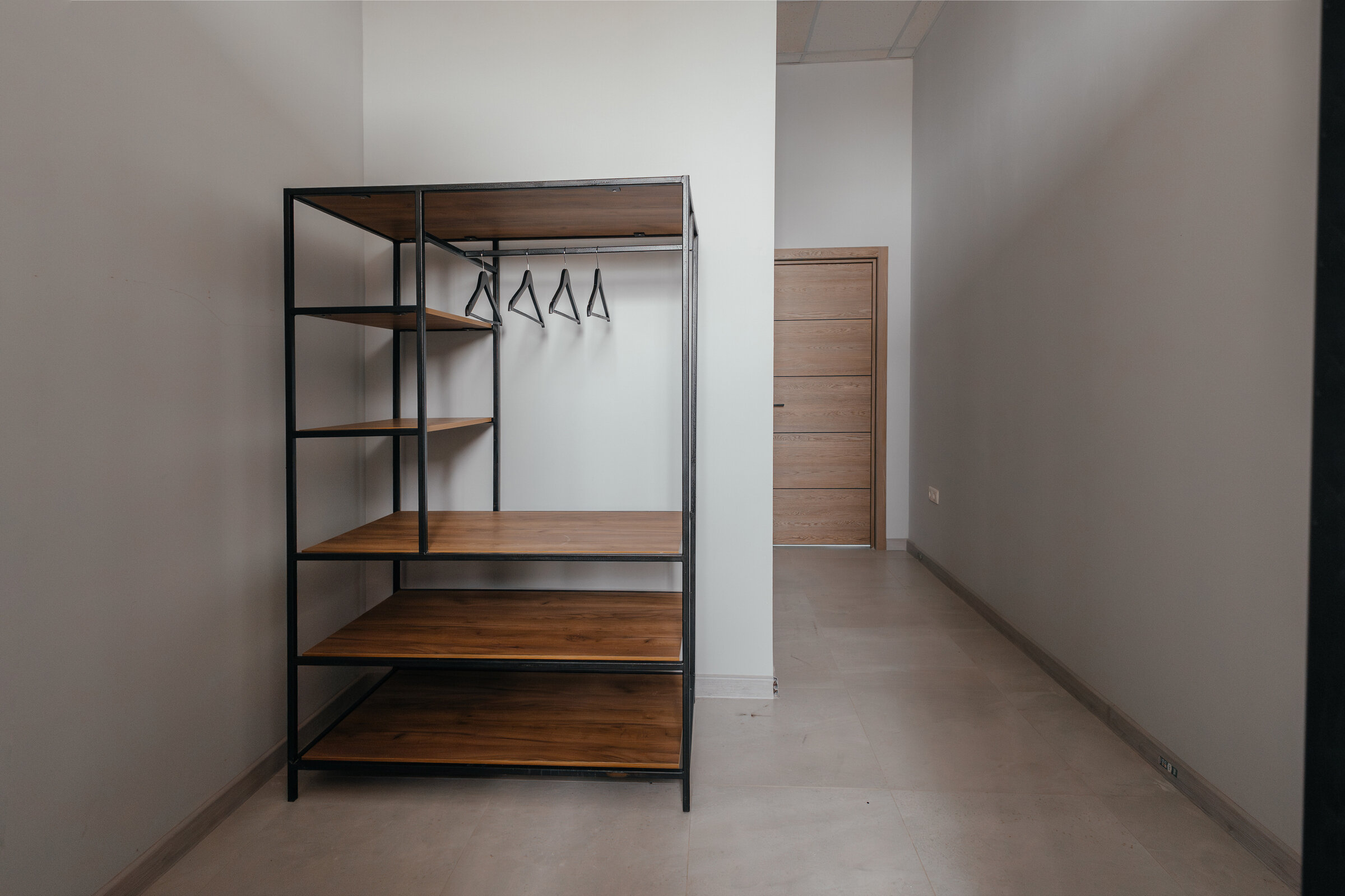 Кровать в общем номере для мужчин с 4 кроватями