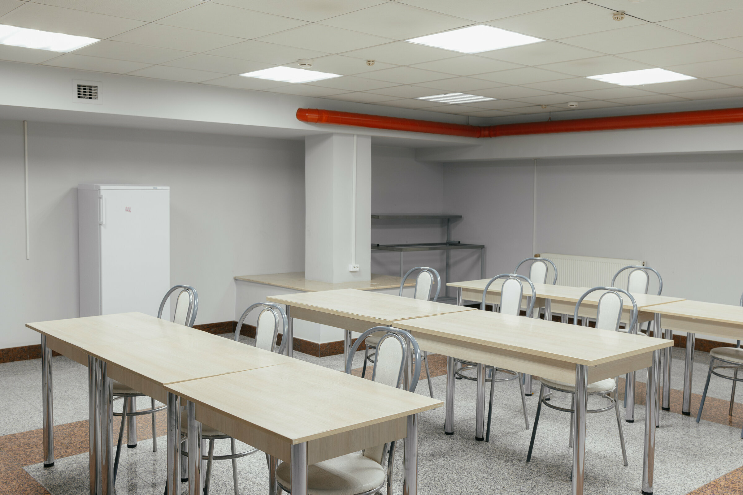 Кровать в общем номере для мужчин с 8 кроватями