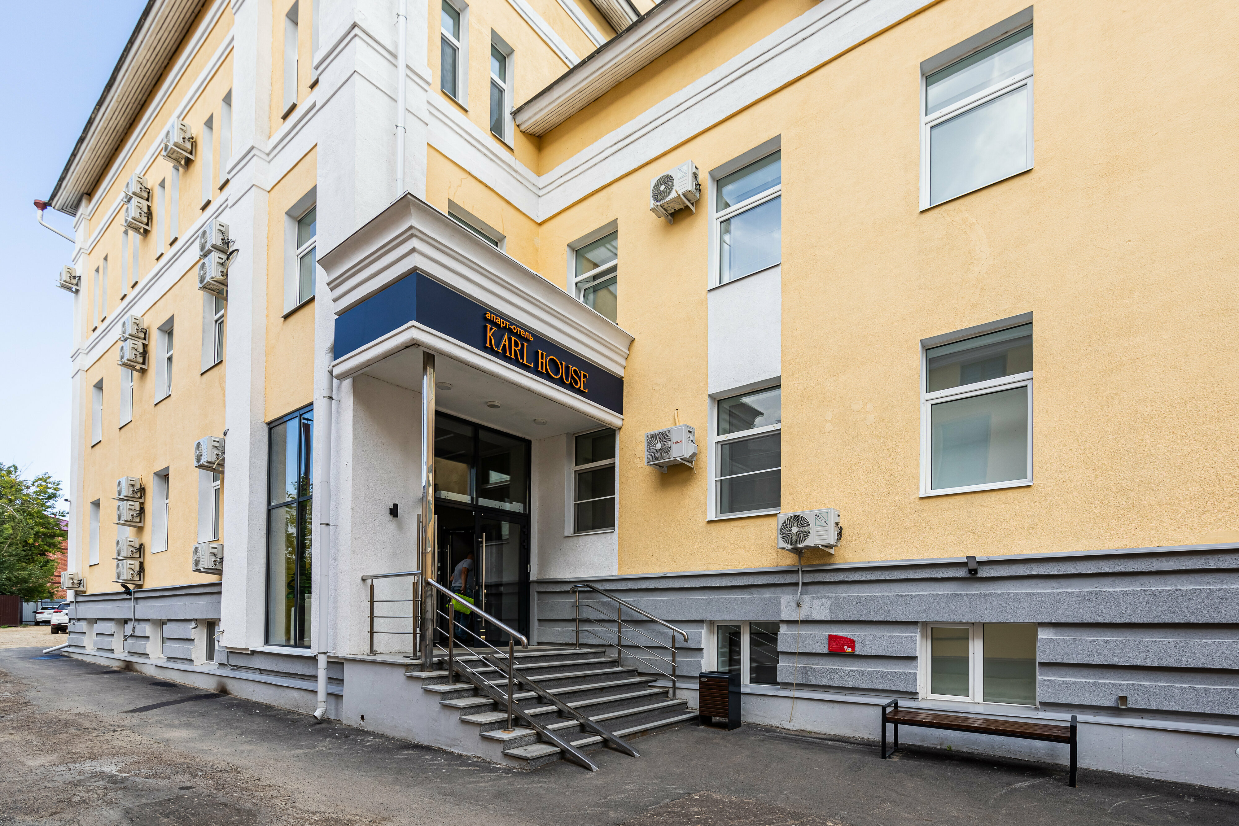 Улучшенные апартаменты