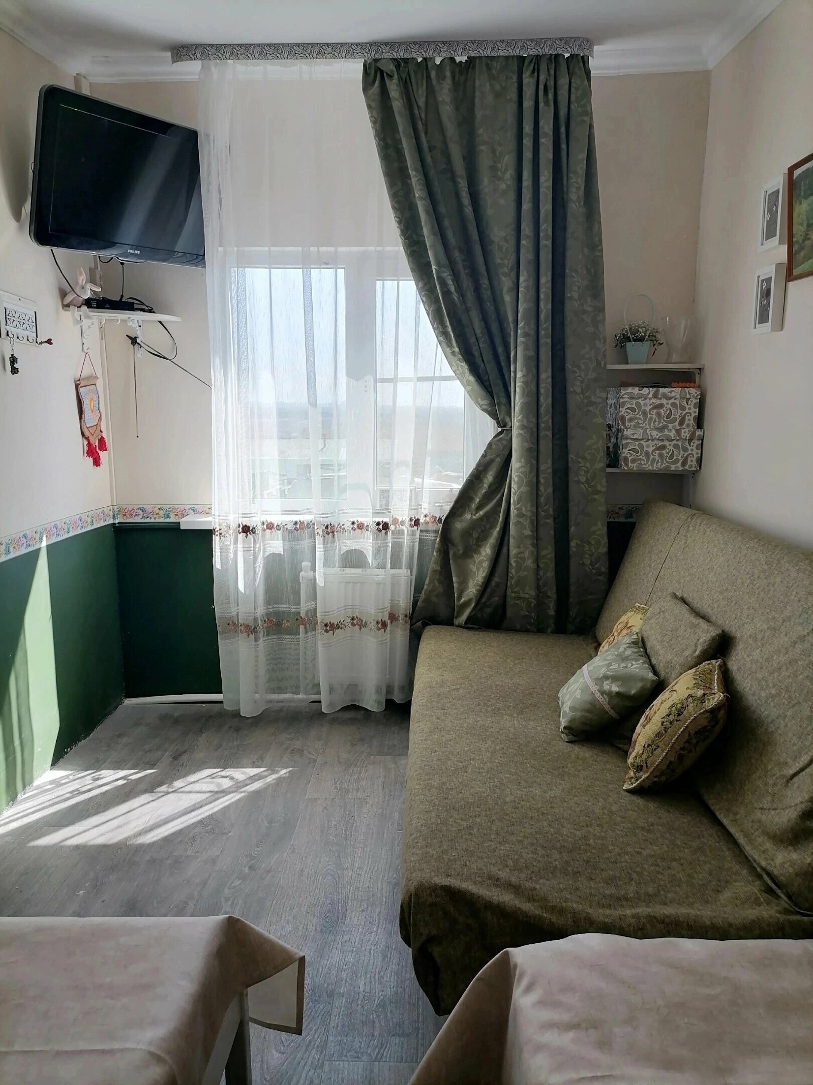 Четырехместный номер с общей ванной комнатой