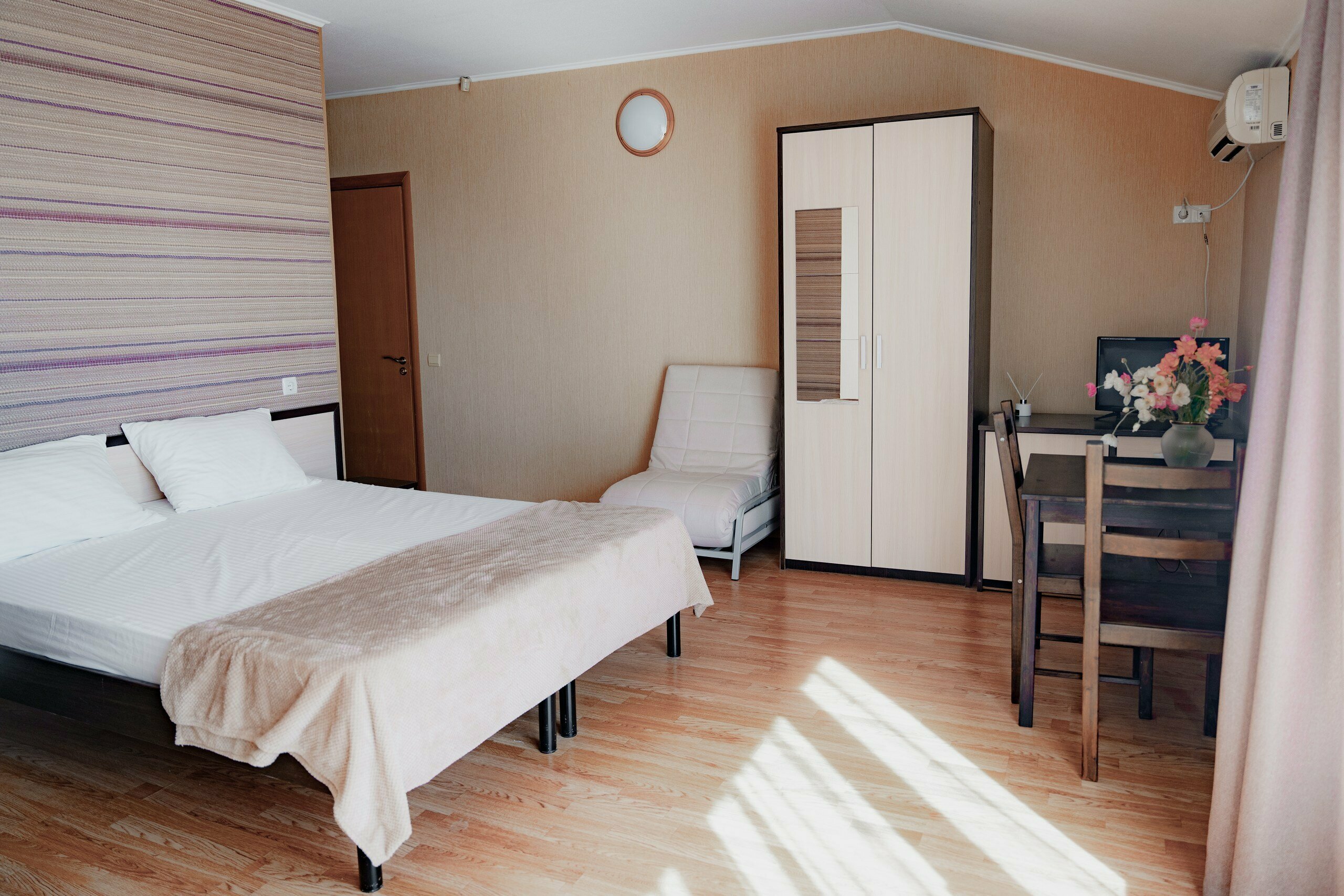 улучшенный двухместный номер, без балкона