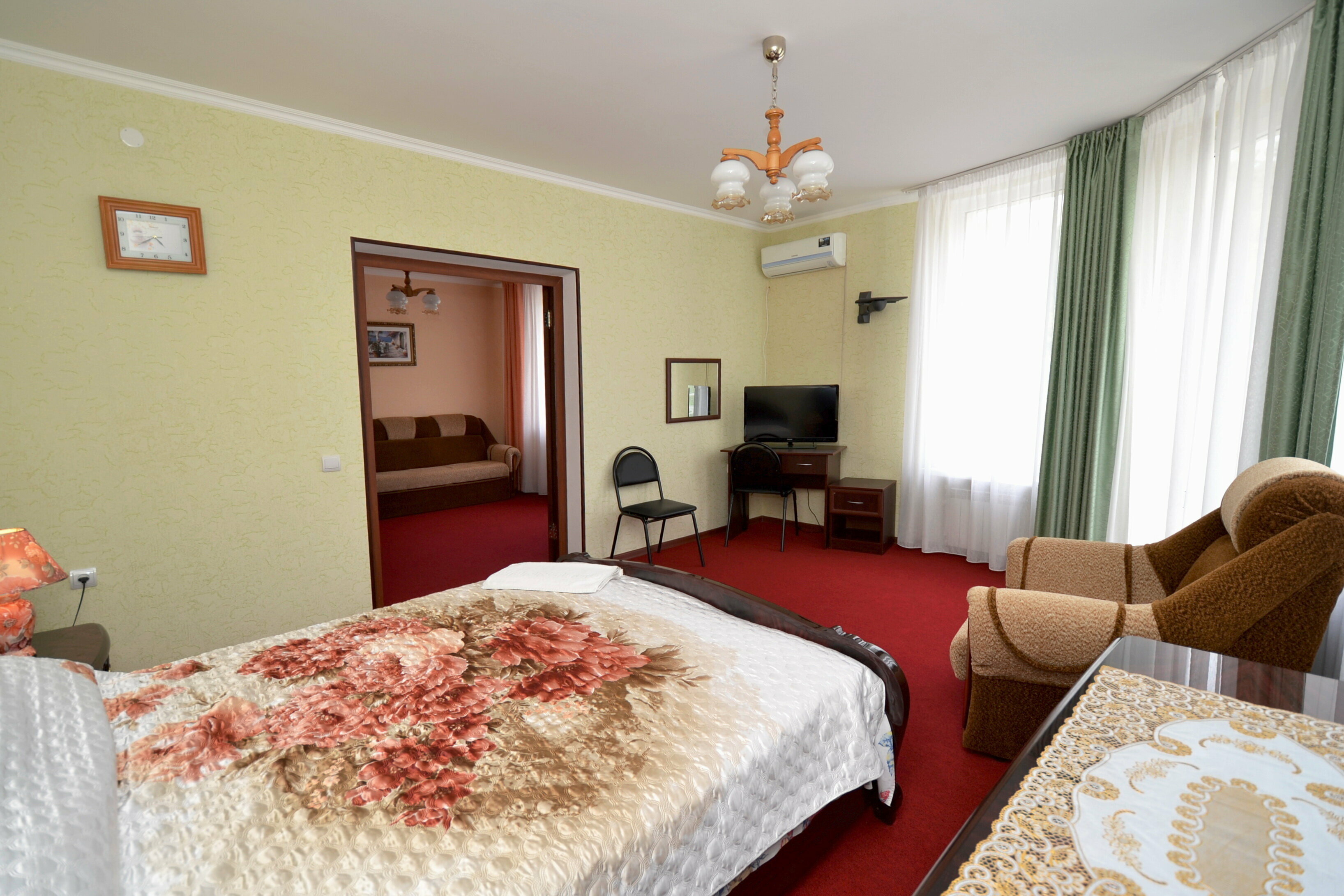 Люкс с балконом