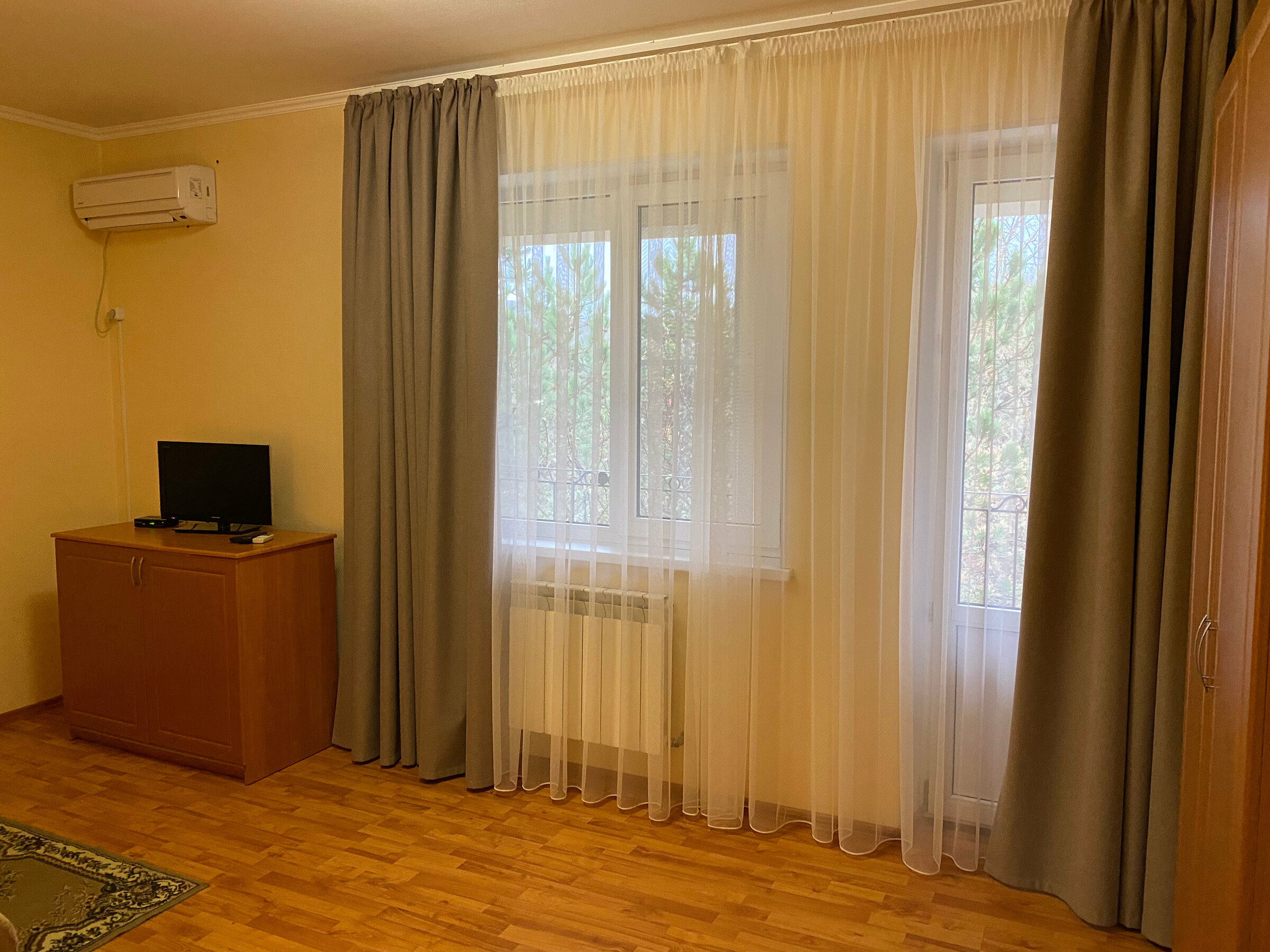 Двухместный номер с 1 кроватью или 2 отдельными кроватями и общей ванной комнатой