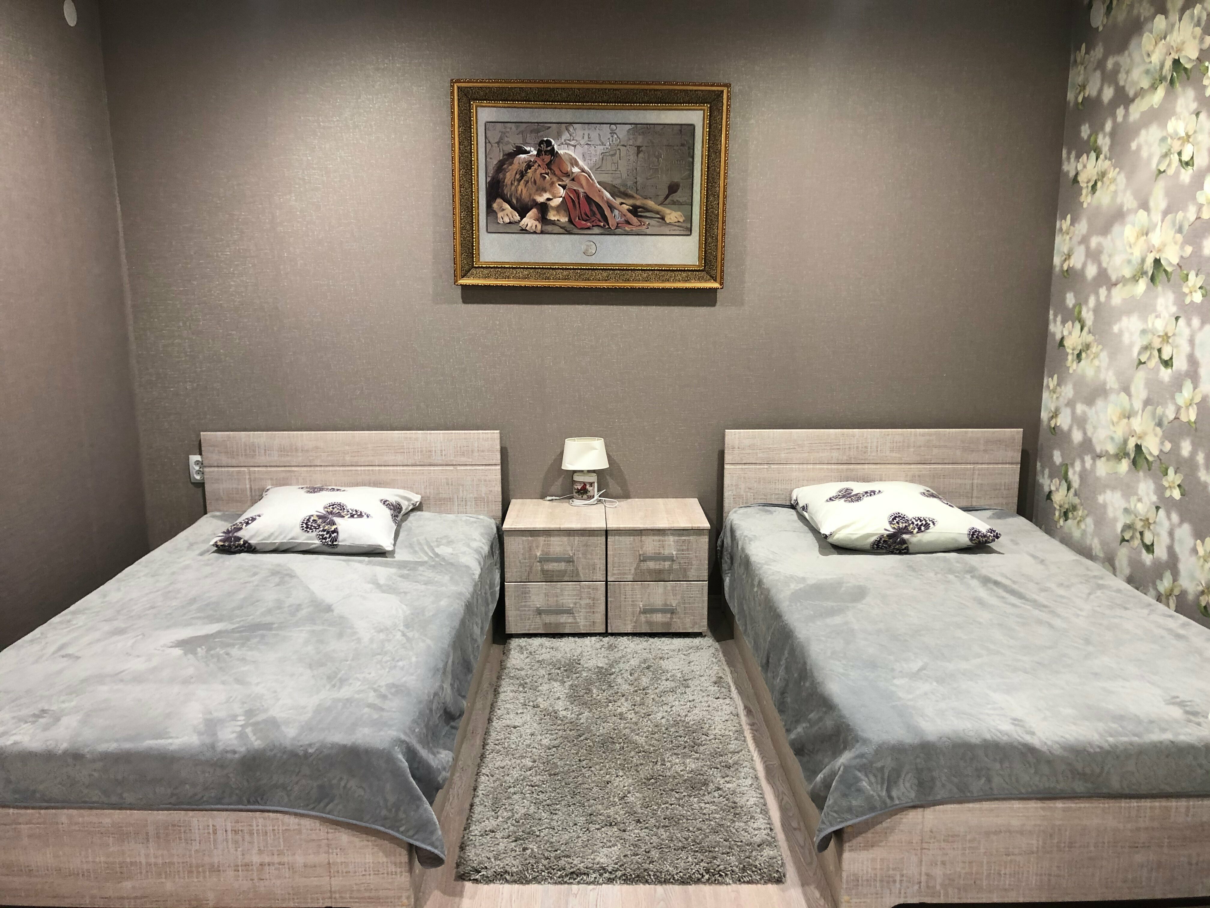 Трехместный номер с собственной ванной комнатой