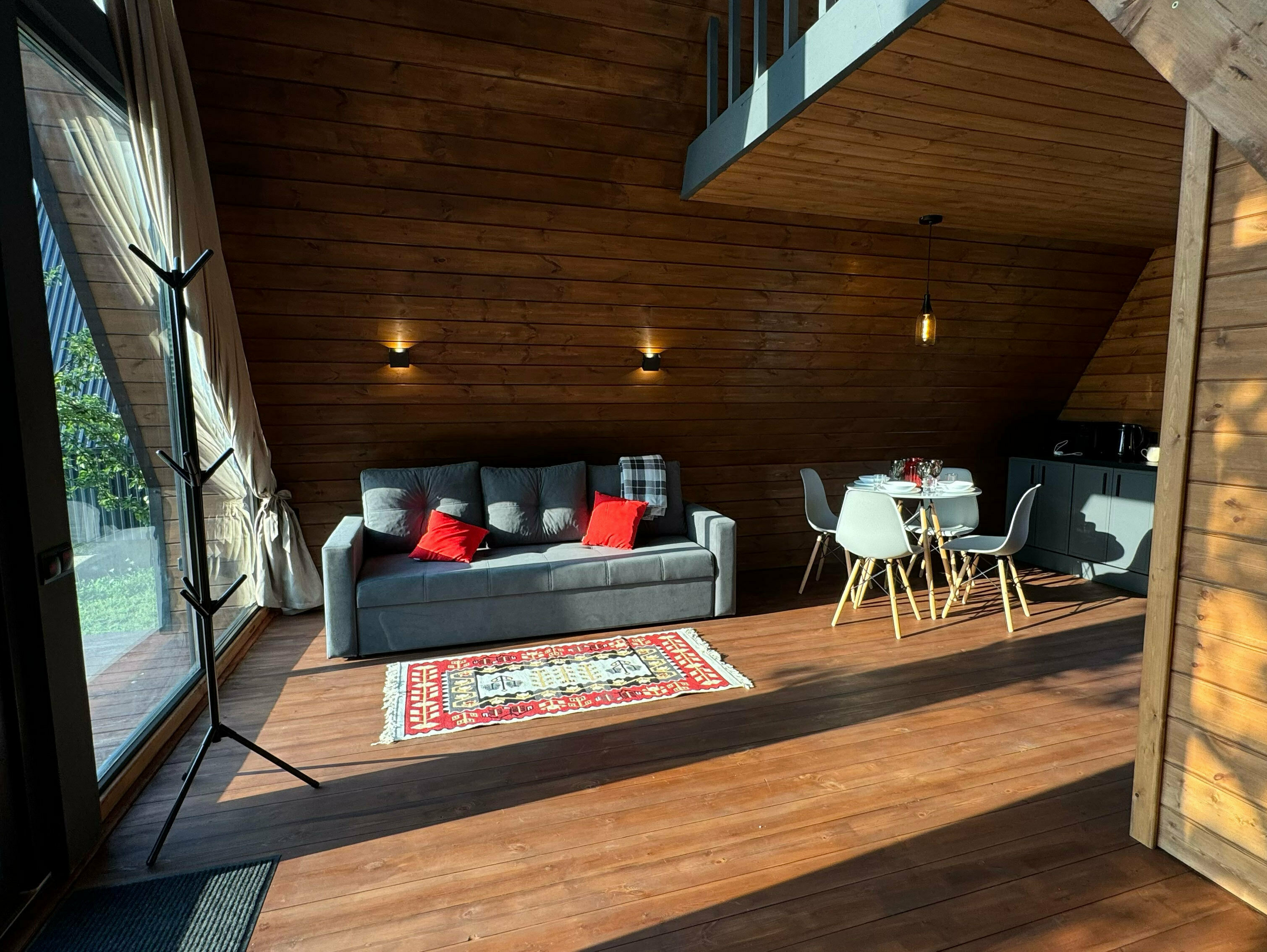 Двухуровневый четырехместный номер