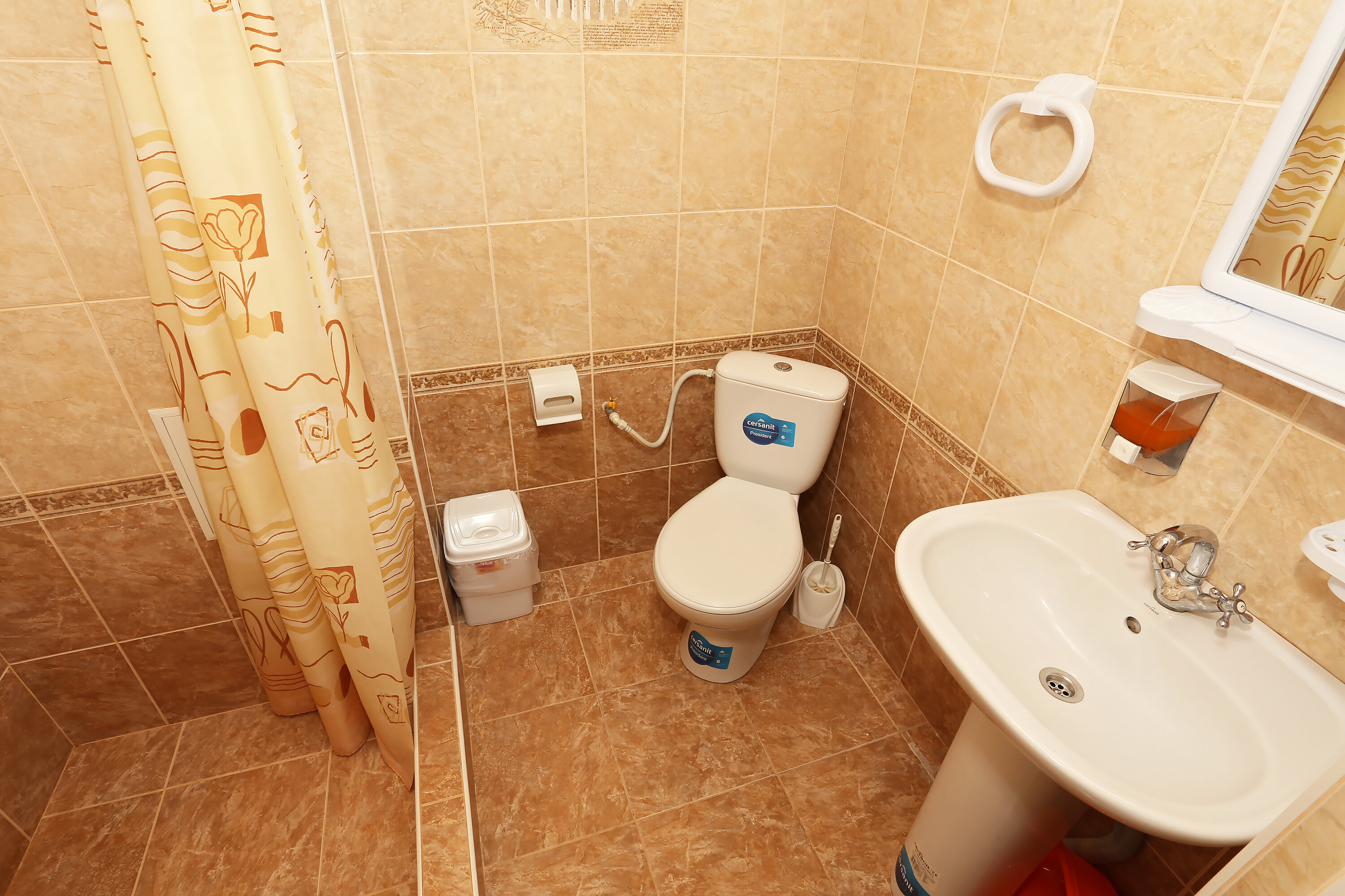 Улучшенный четырехместный номер