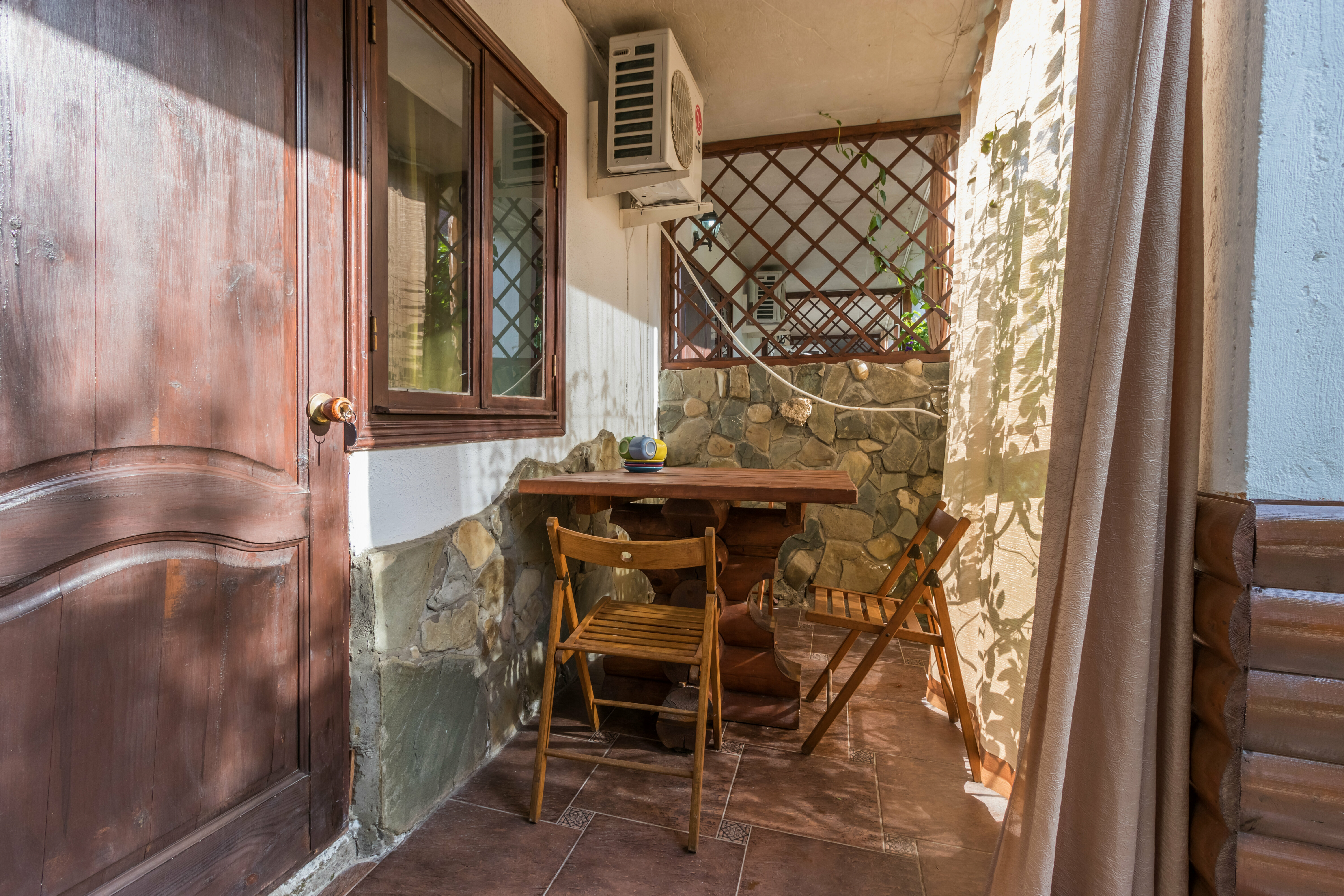 Трехместный номер с террасой