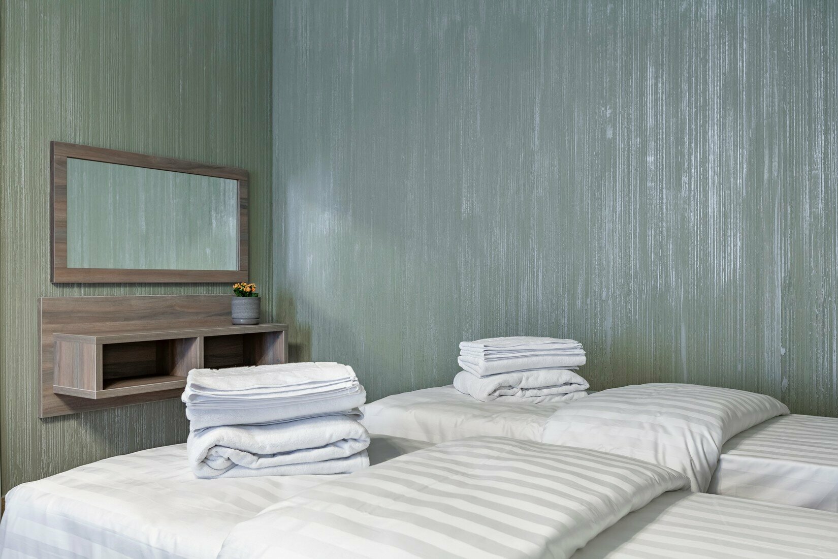 Улучшенный трехместный номер