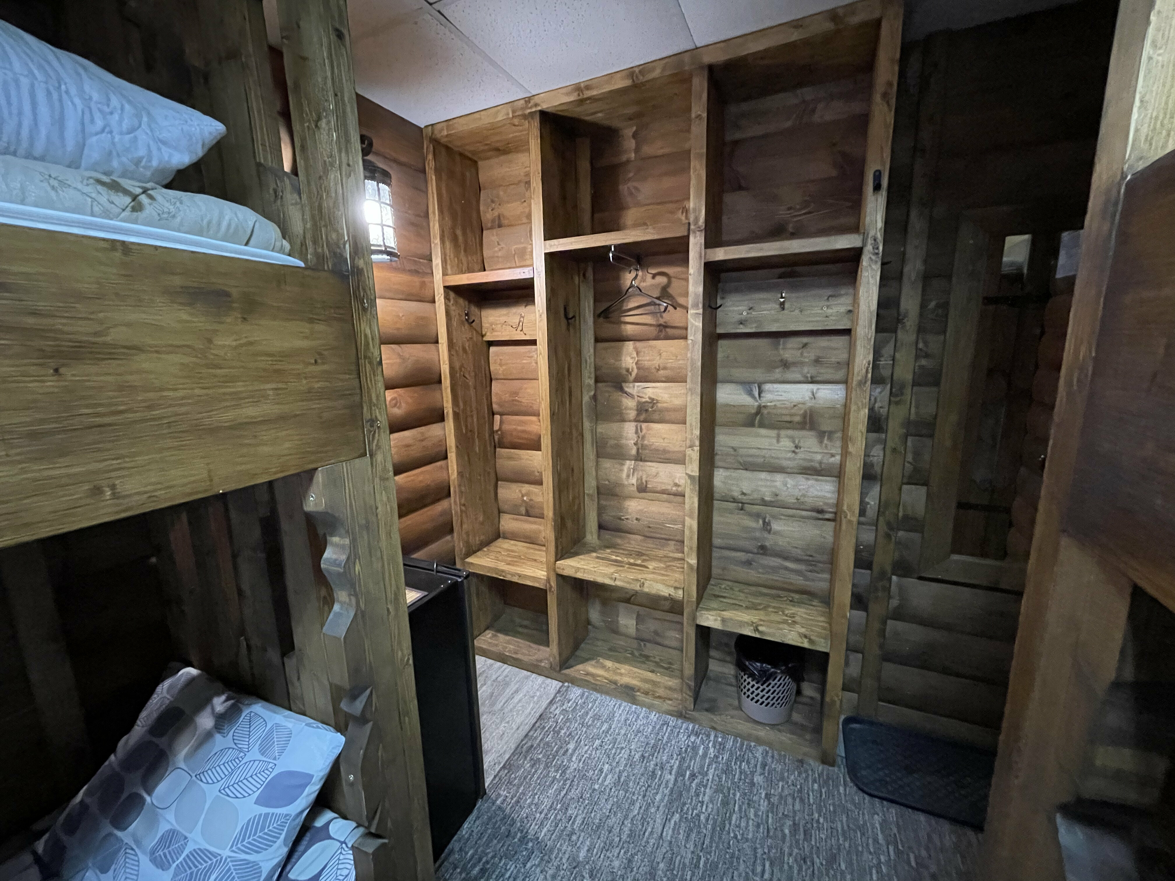 Семейный номер с общей ванной комнатой