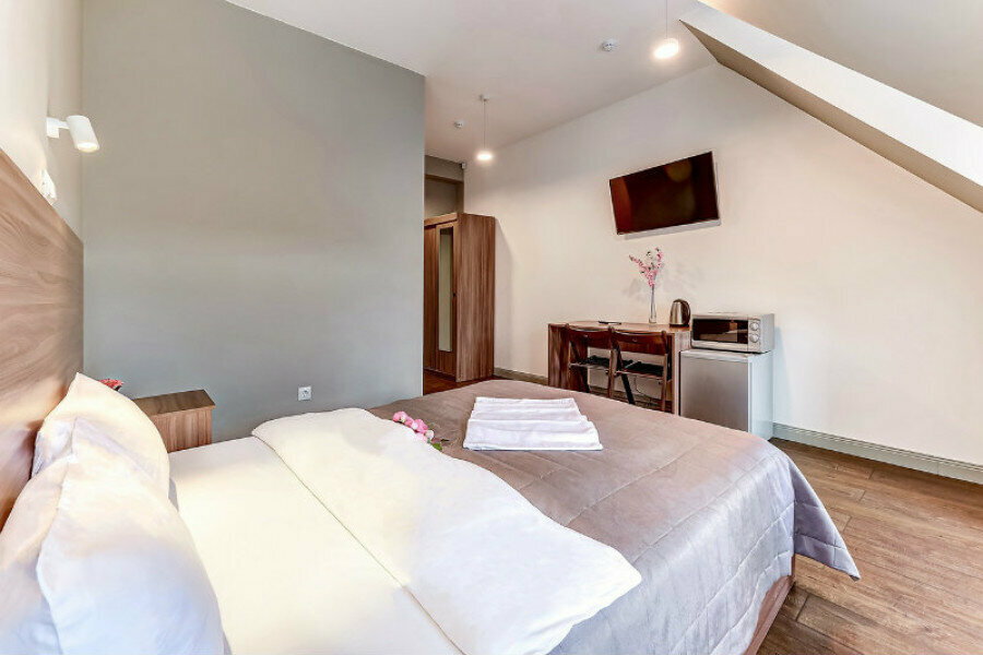 Улучшенный номер с кроватью размера «queen-size»