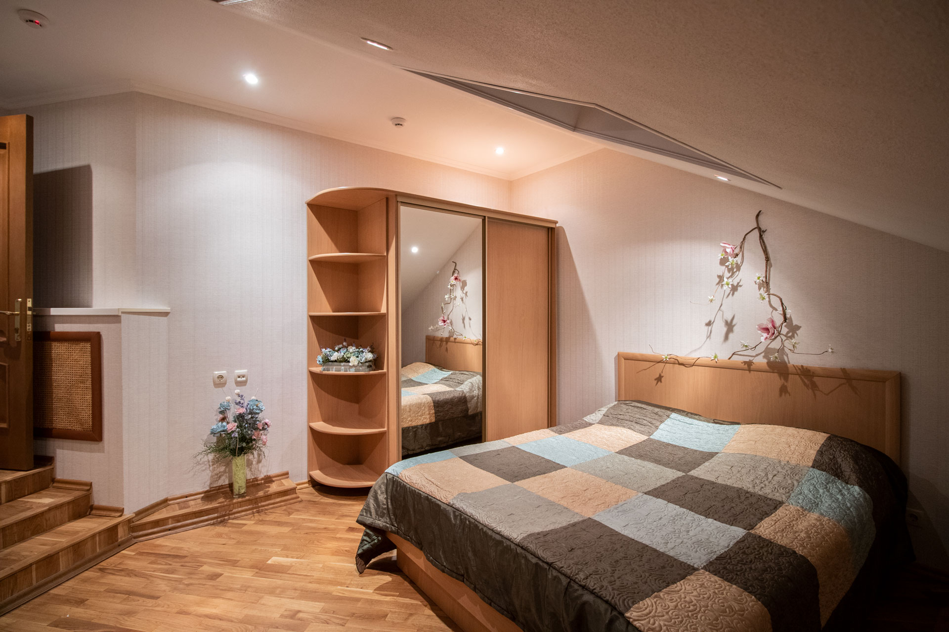 Двухуровневые апартаменты