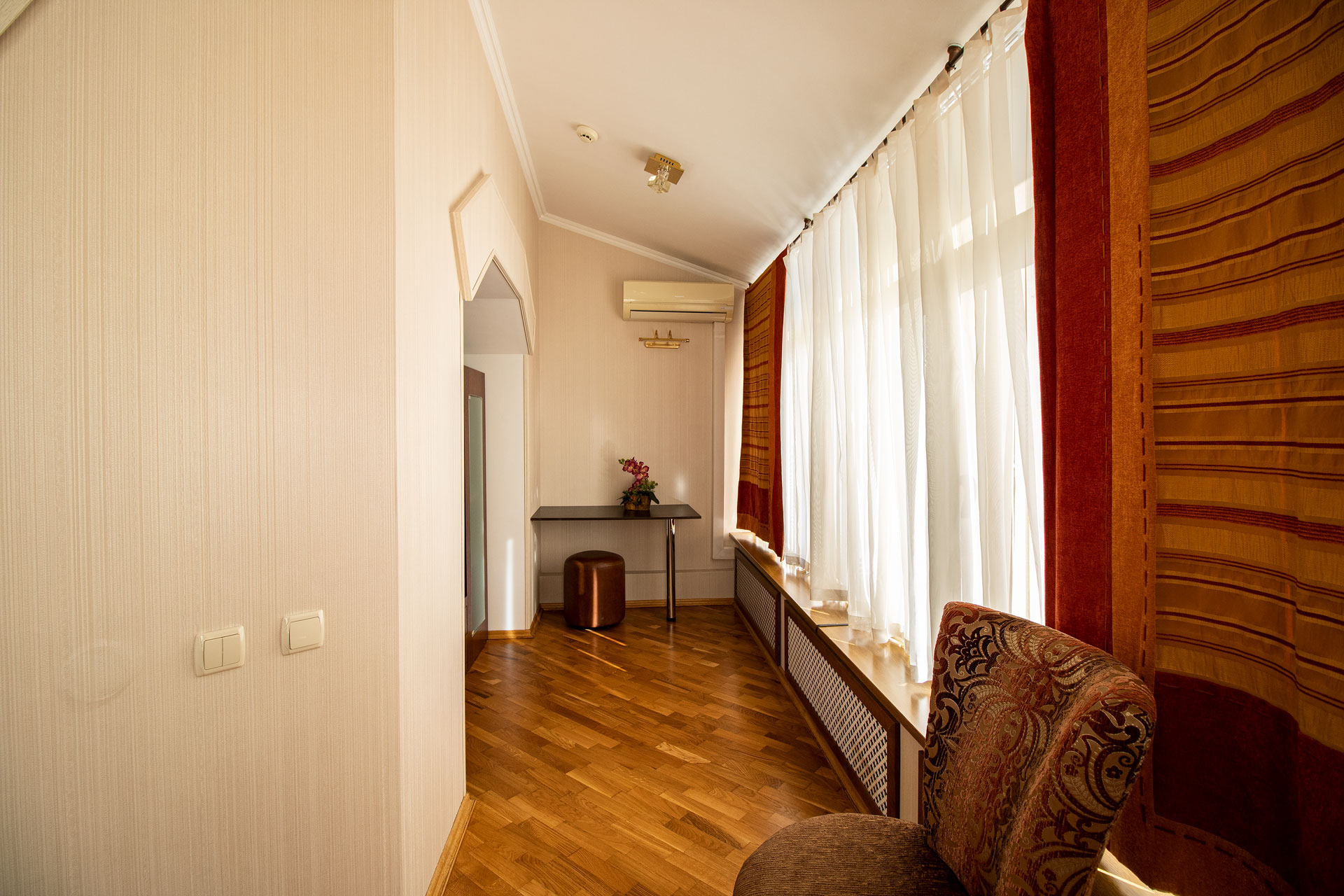 Двухуровневый четырехместный номер