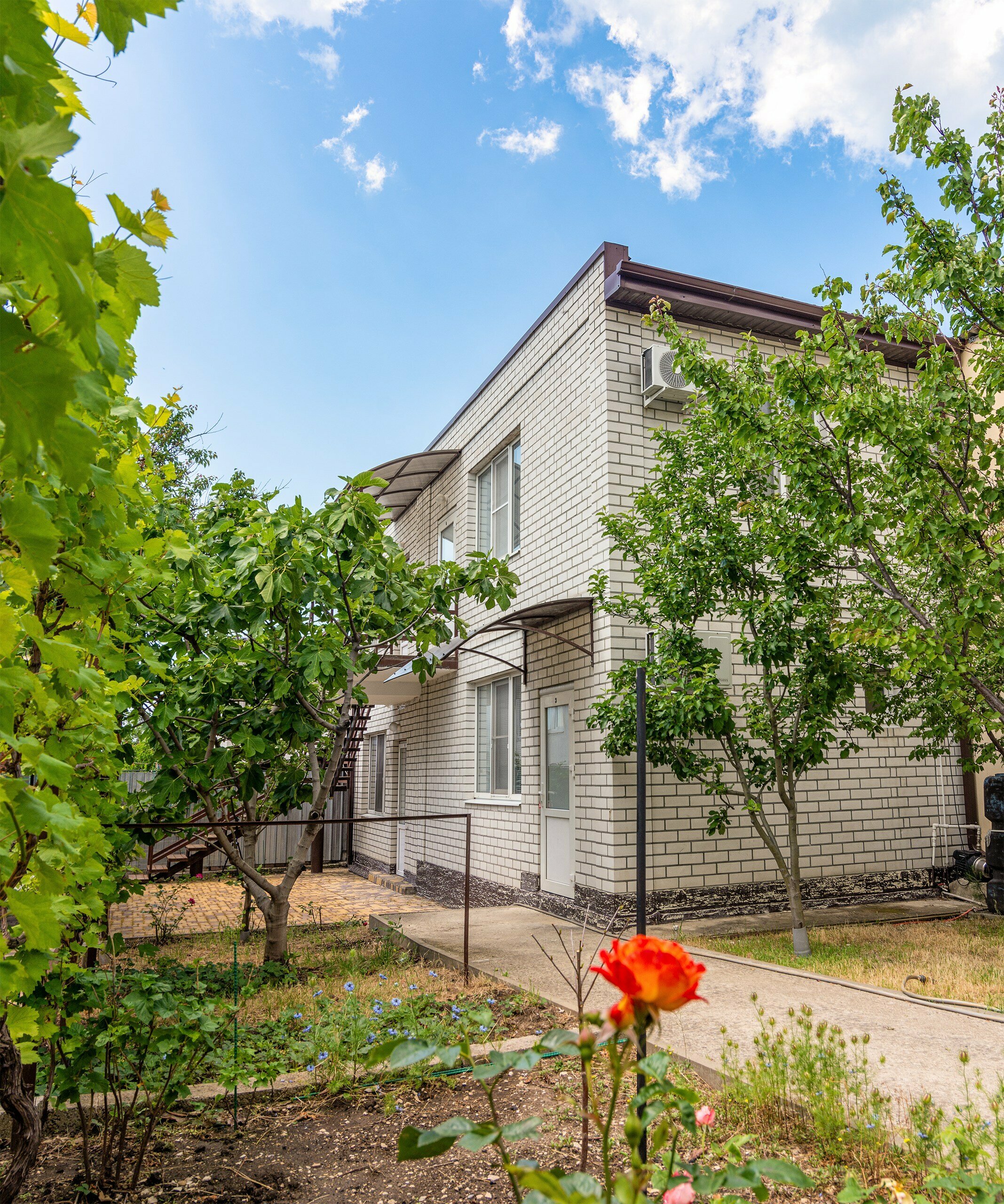 Улучшенный трехместный номер