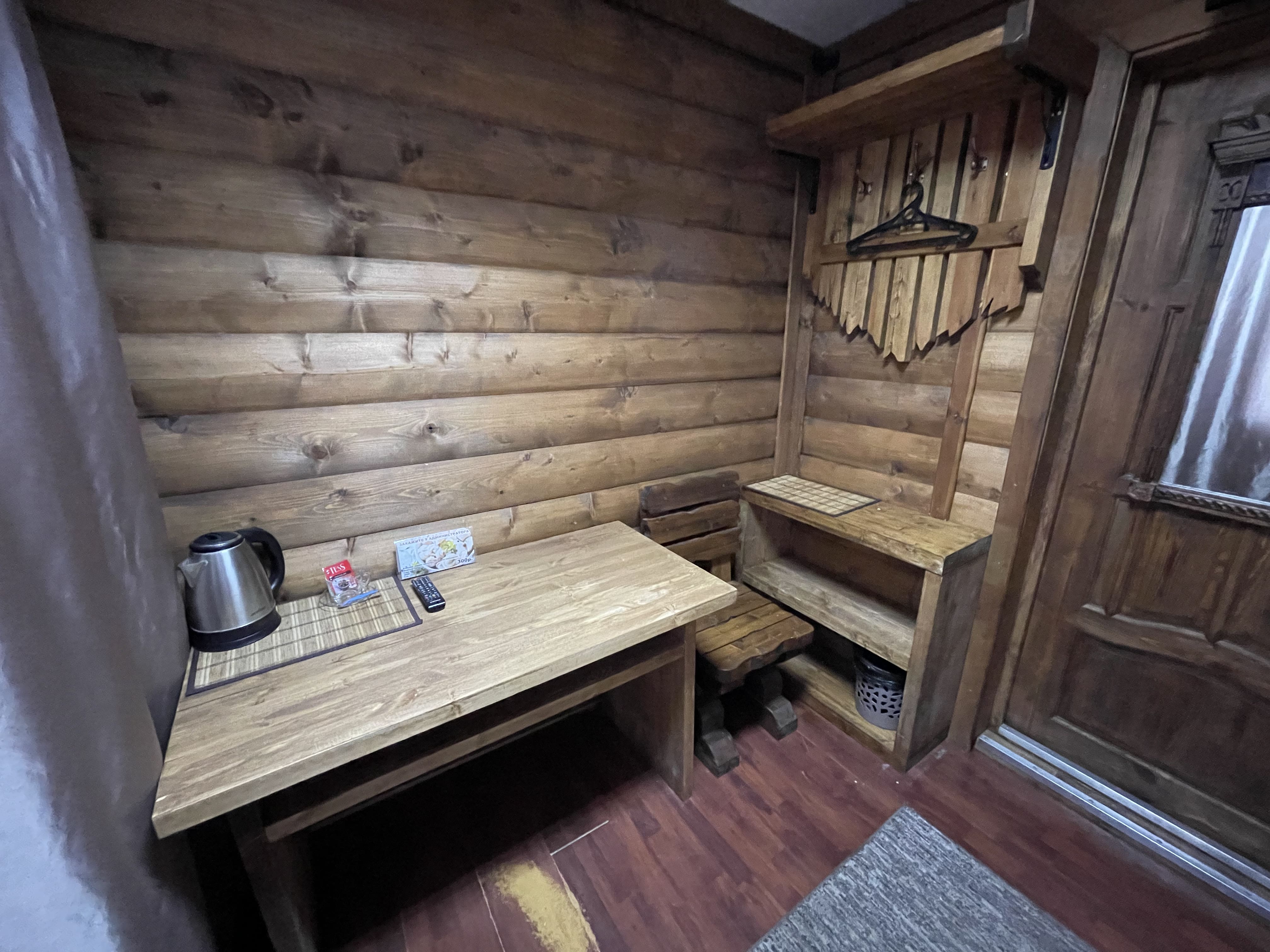 Одноместный номер с общим душем и туалетом