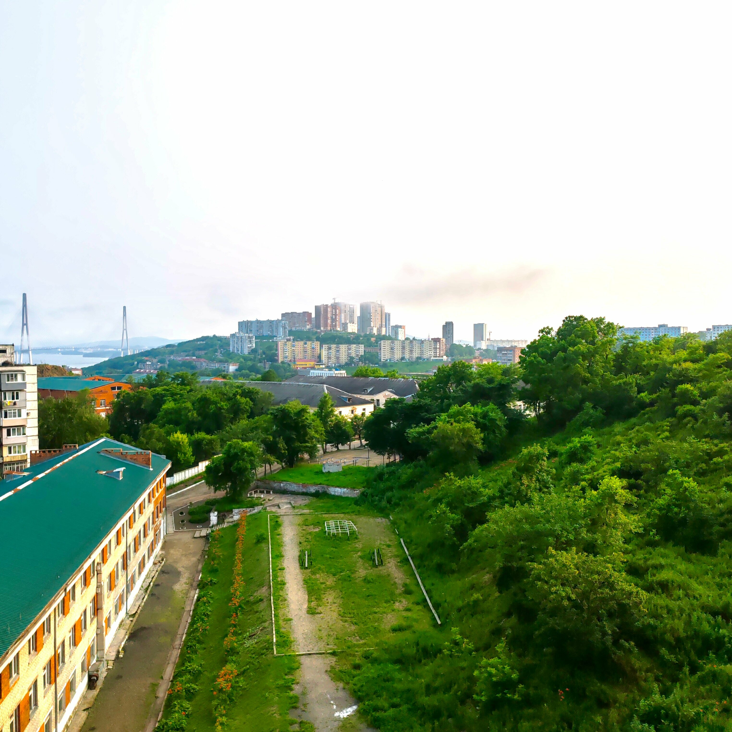 Стандартный номер с 2 односпальными кроватями и диваном