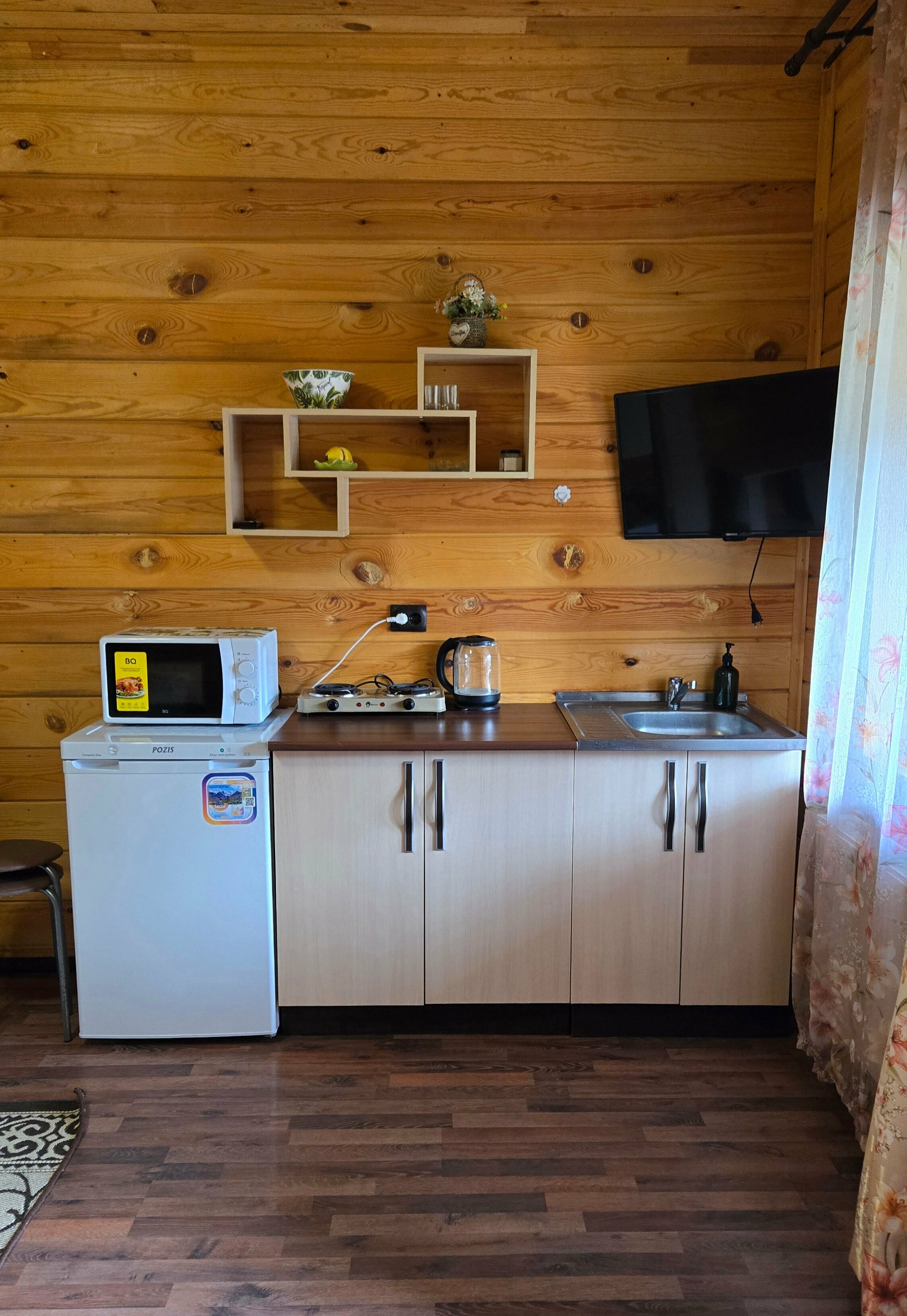 Четырехместный номер с видом на горы