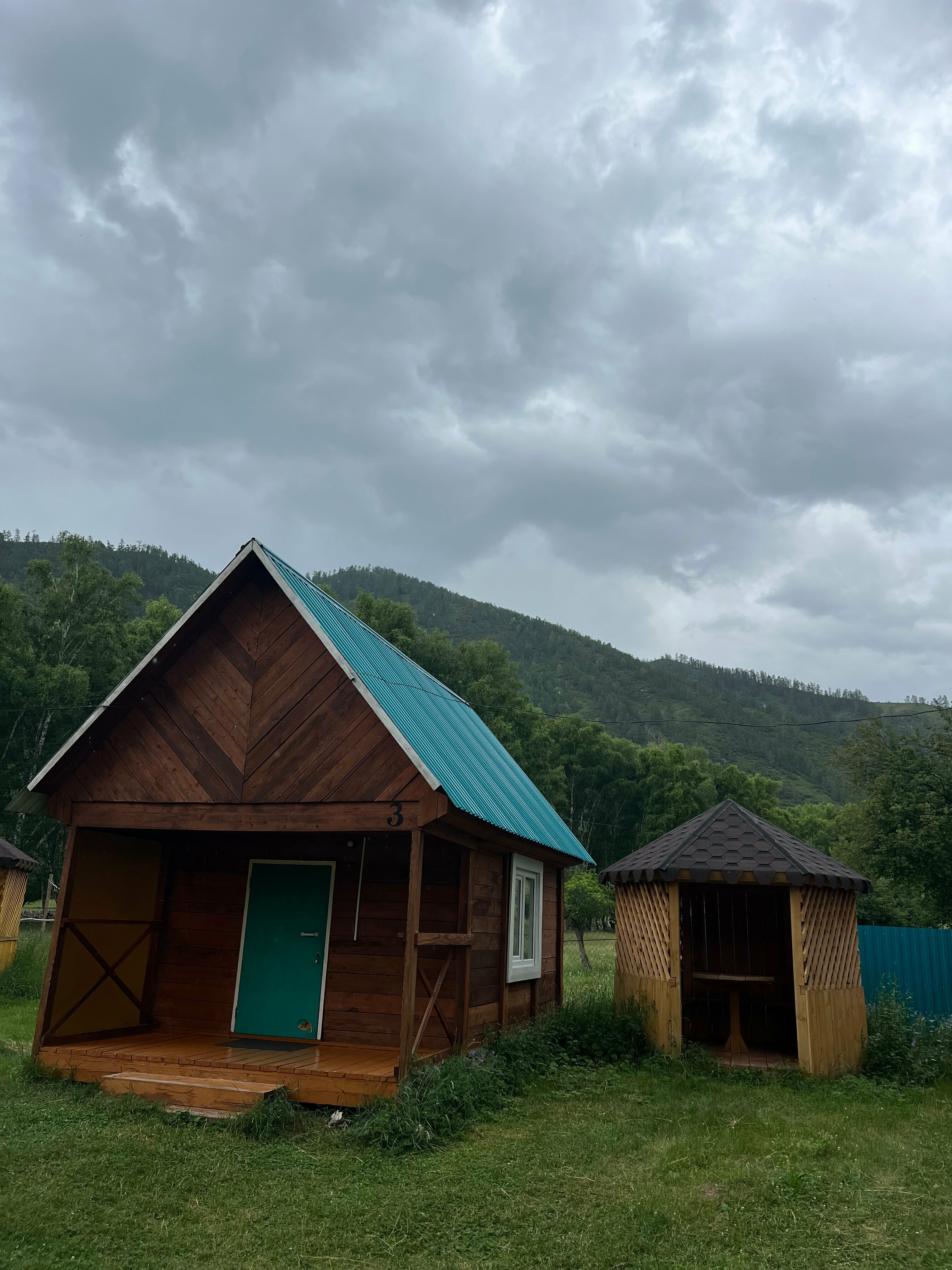 Четырехместный номер с видом на горы