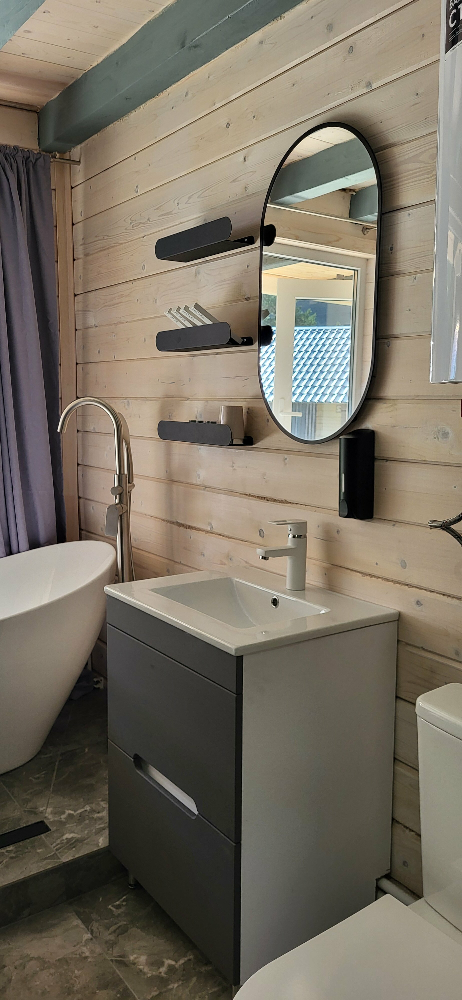 Коттедж с балконом