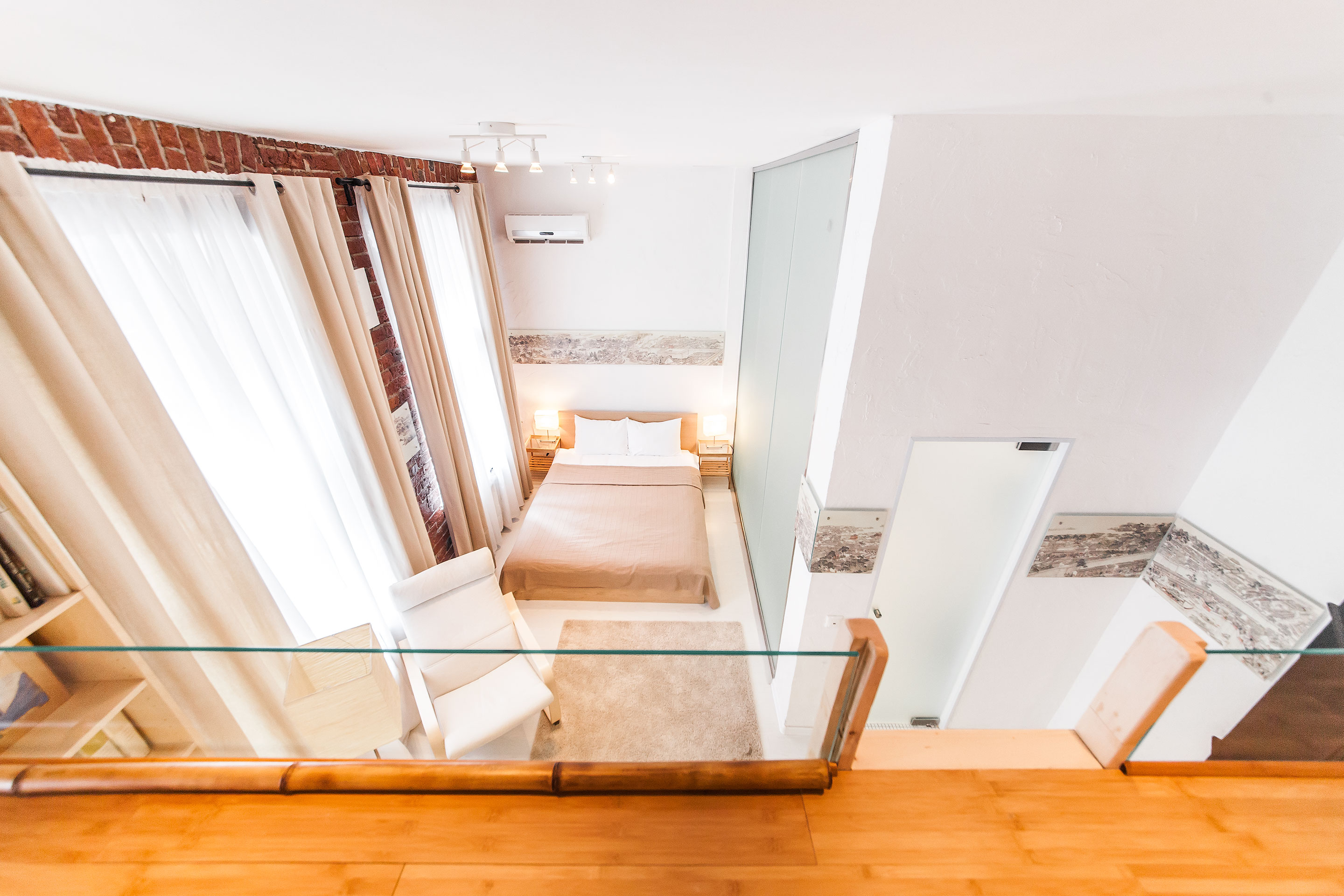 Двухуровневый номер-студия