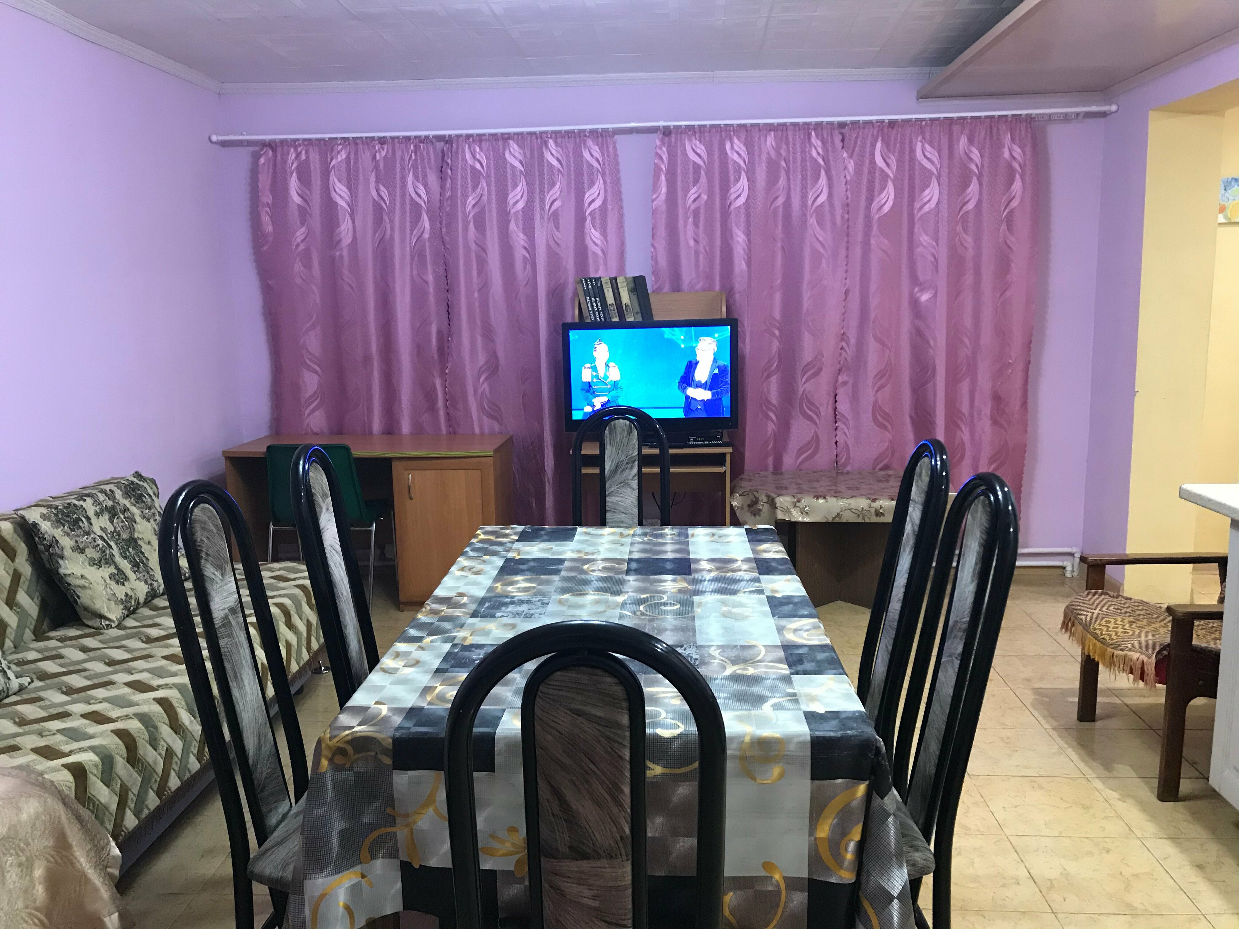 Cемейный номер с собственной ванной комнатой