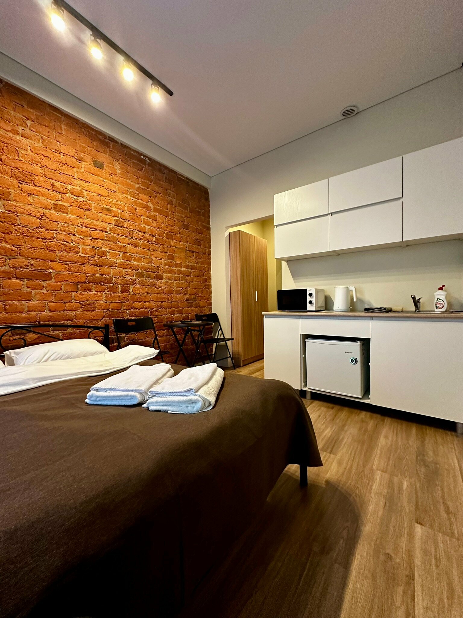 Cемейный номер с собственной ванной комнатой