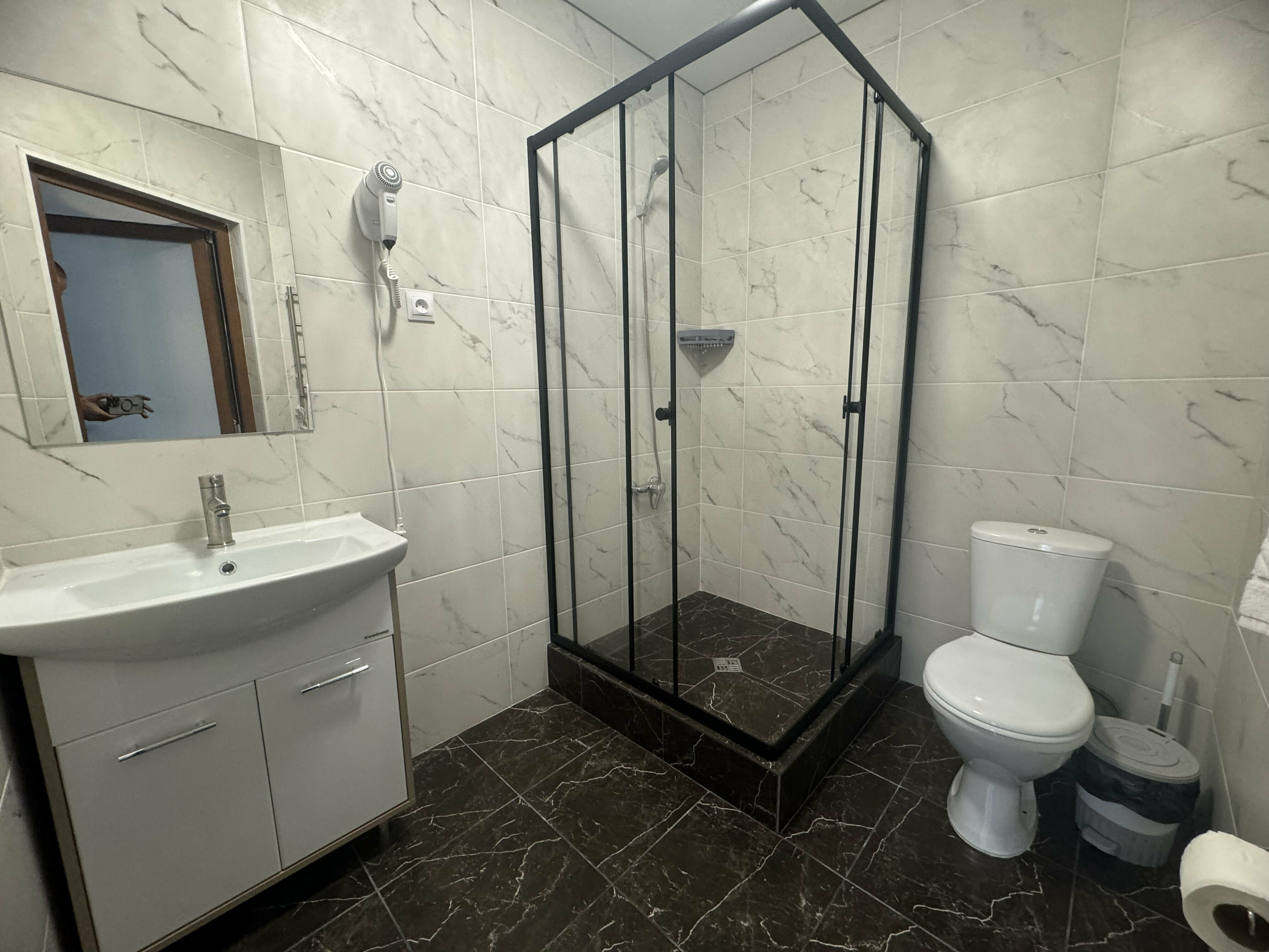 Трехместный номер с балконом