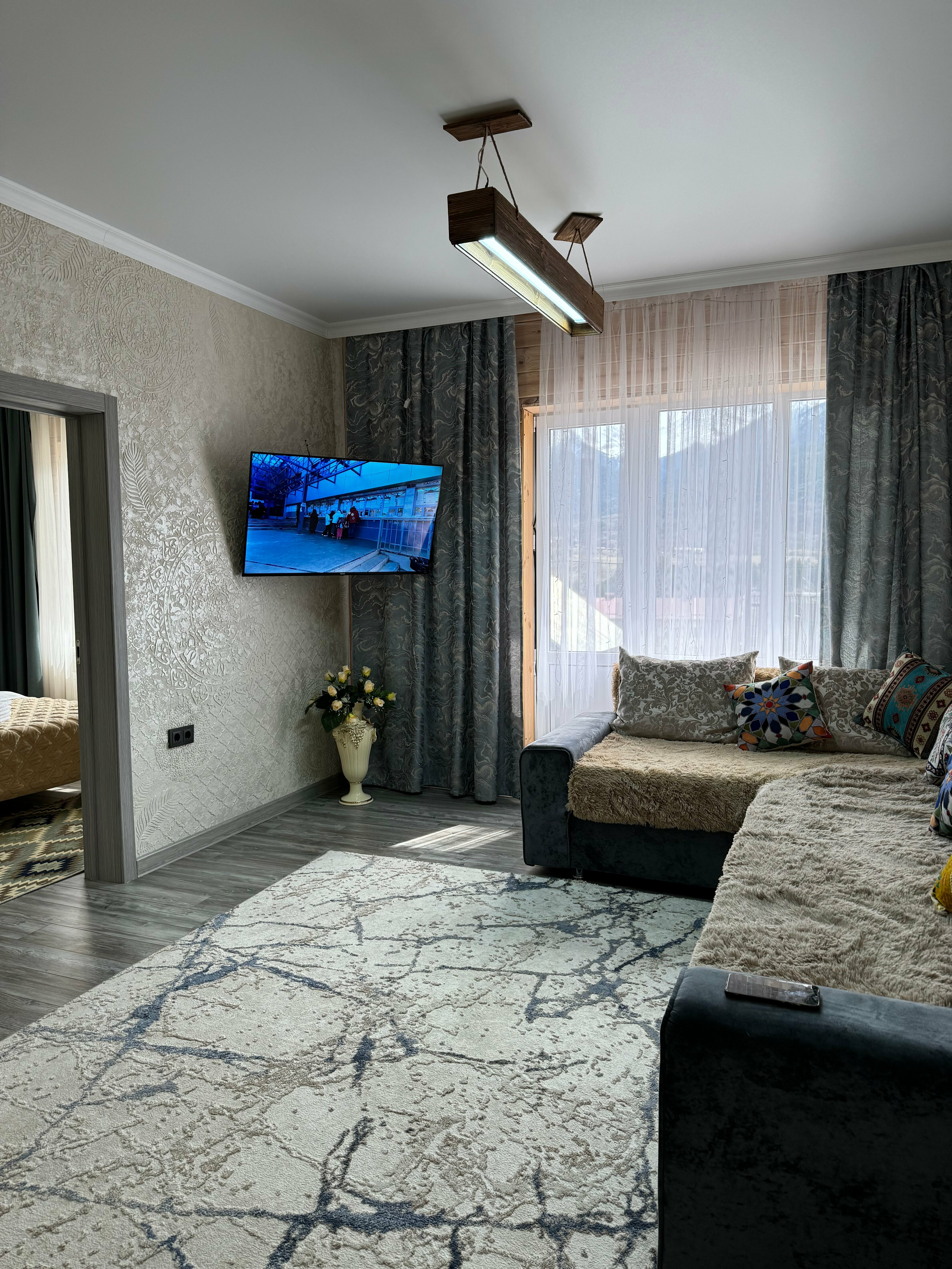 Cемейный номер с собственной ванной комнатой