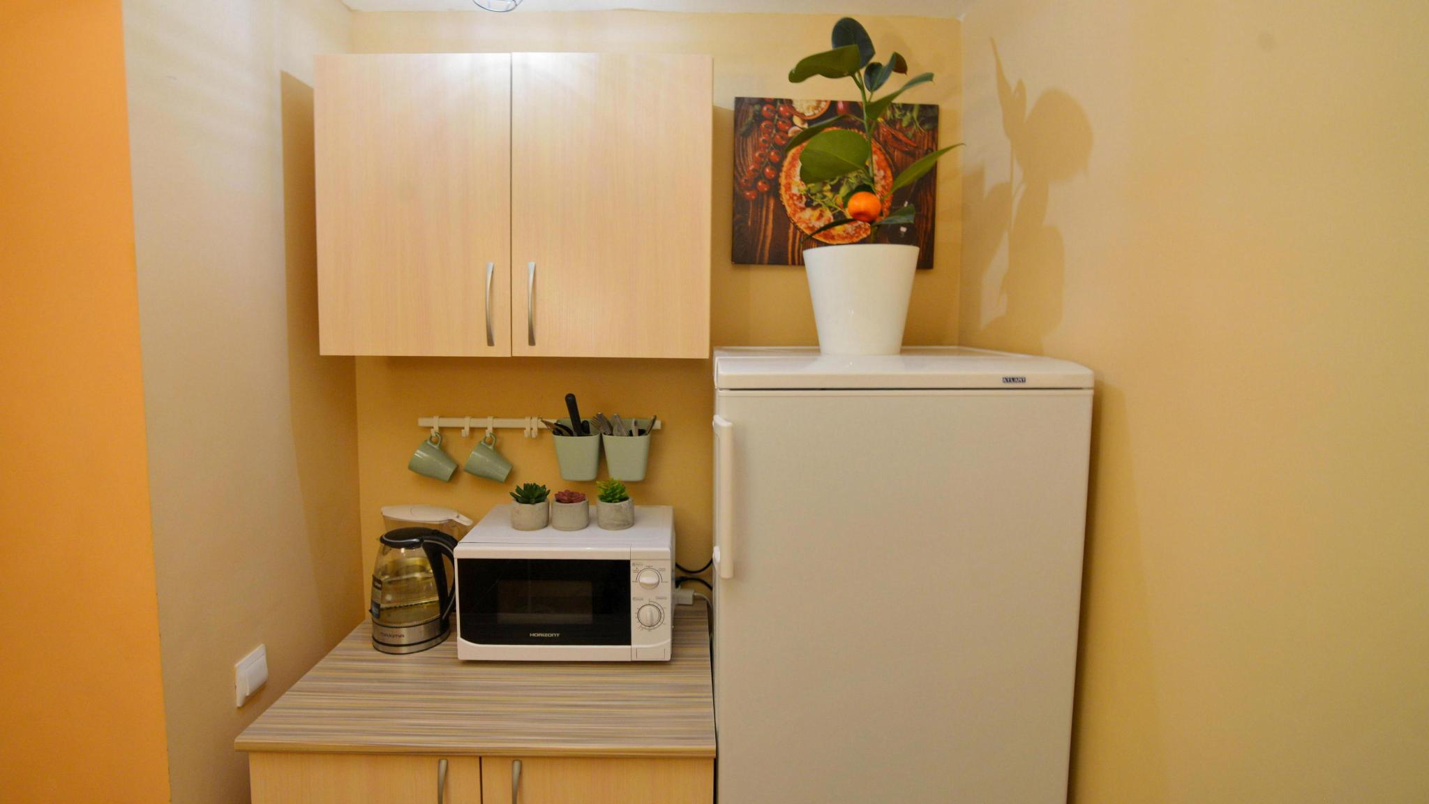 3-местный номер стандарт с 1 односпальной и 1 двуспальной кроватью