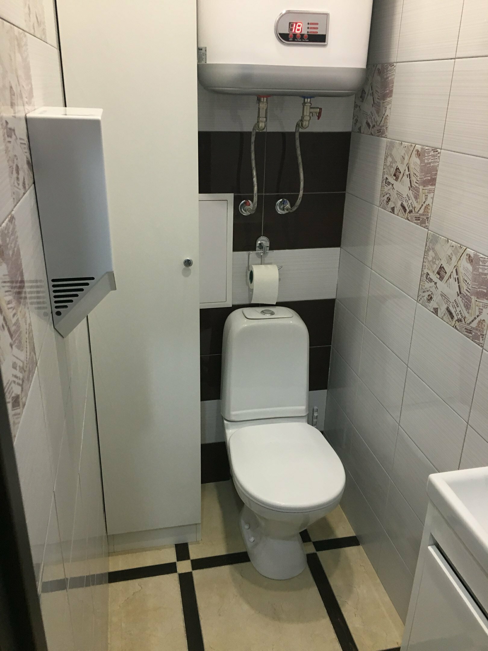 Четырехместный номер эконом-класса с общей ванной комнатой