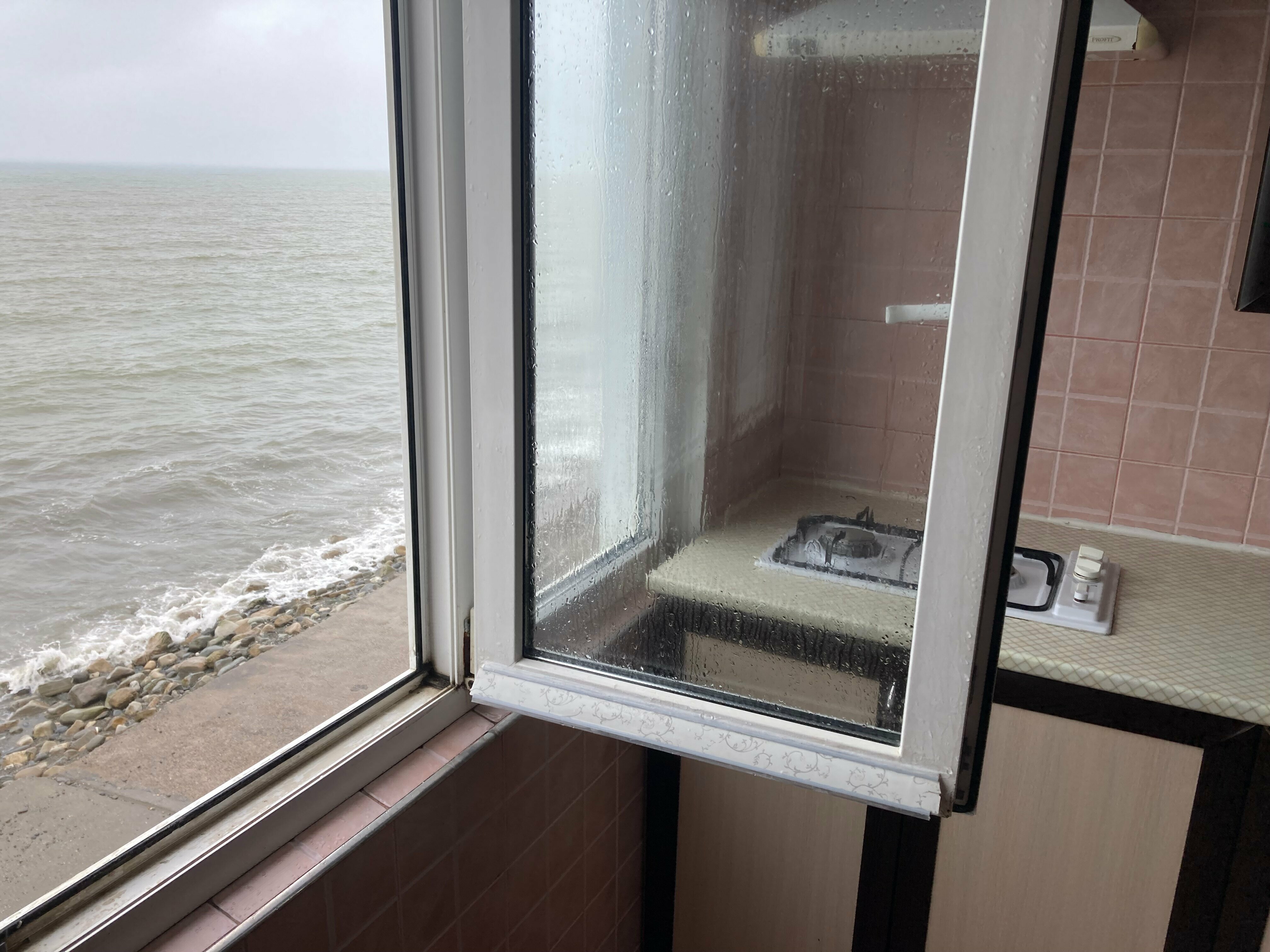 Улучшенный трехместный номер с видом на море