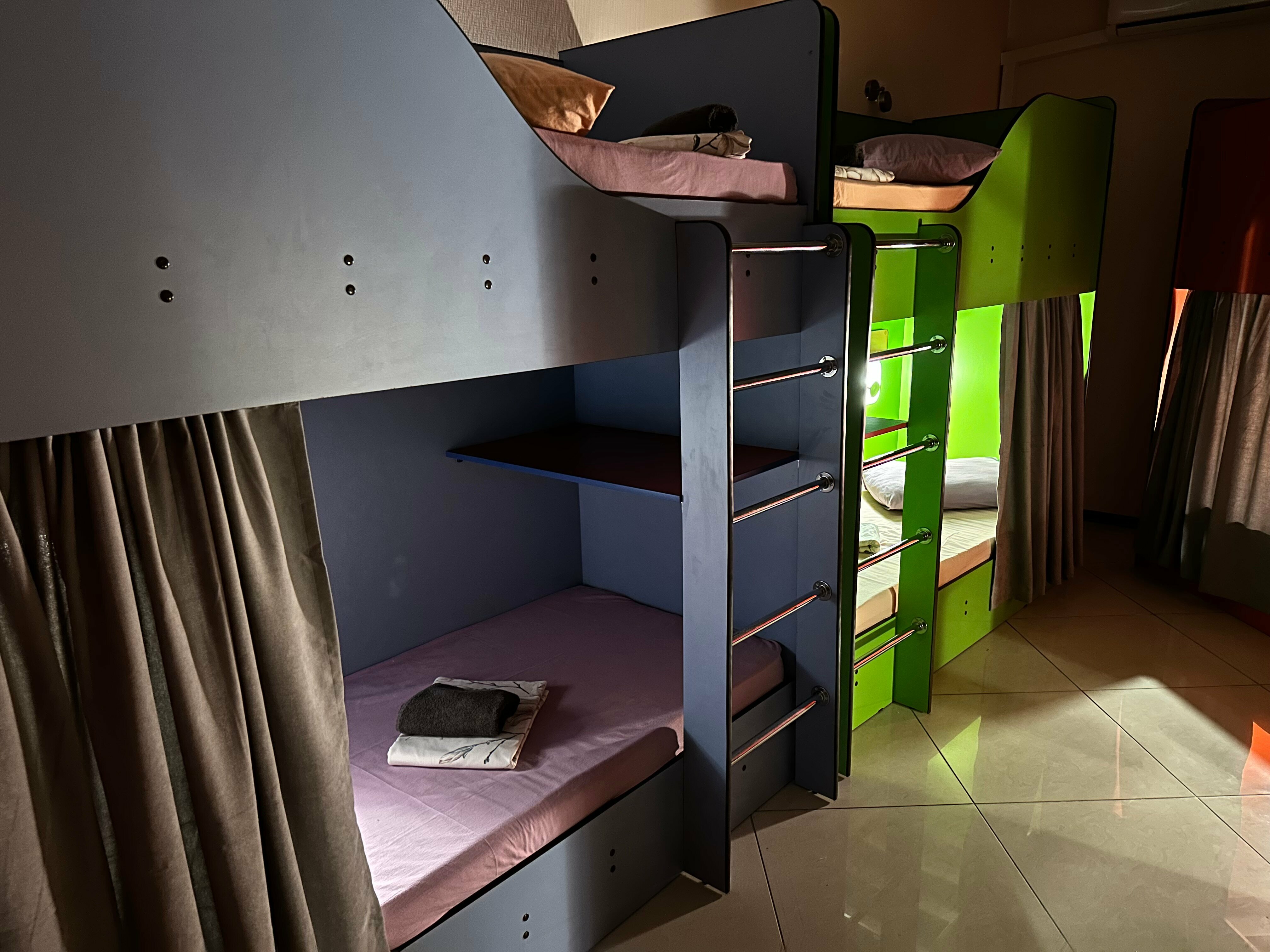 Общий номер для женщин с 8 кроватями