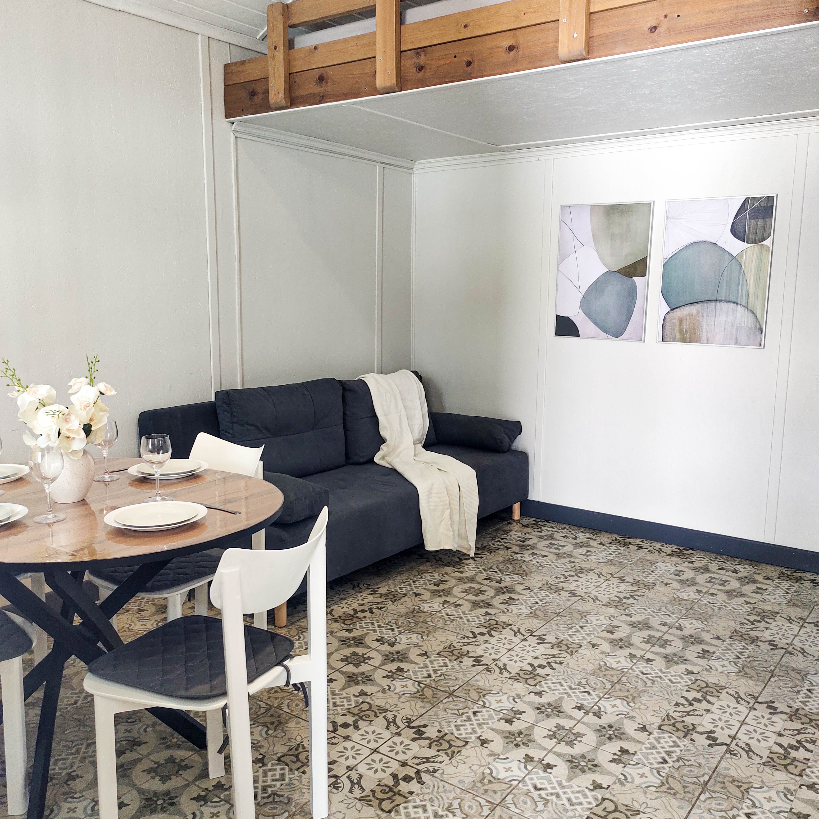 Коттедж с террасой