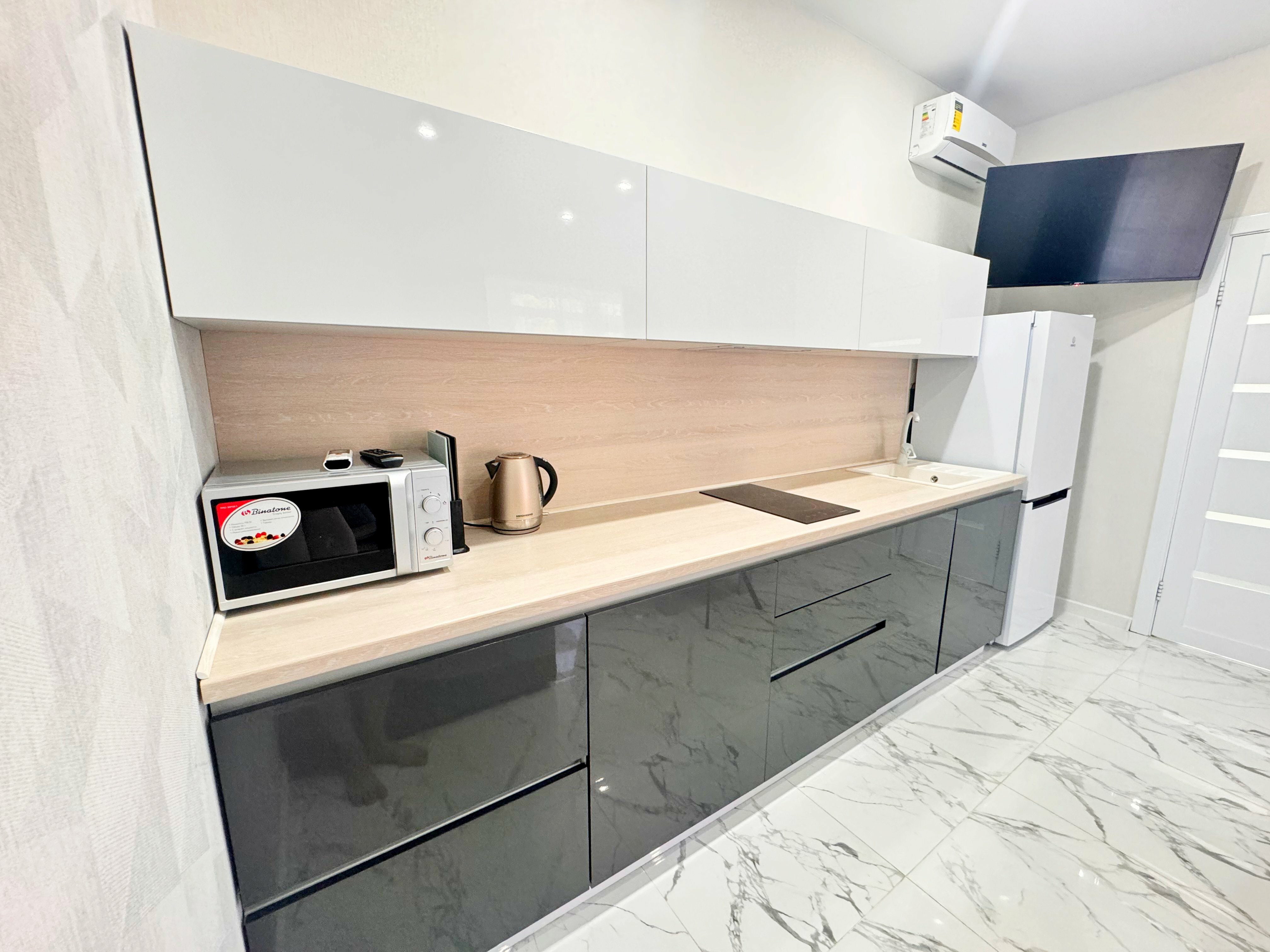 Дом с балконом