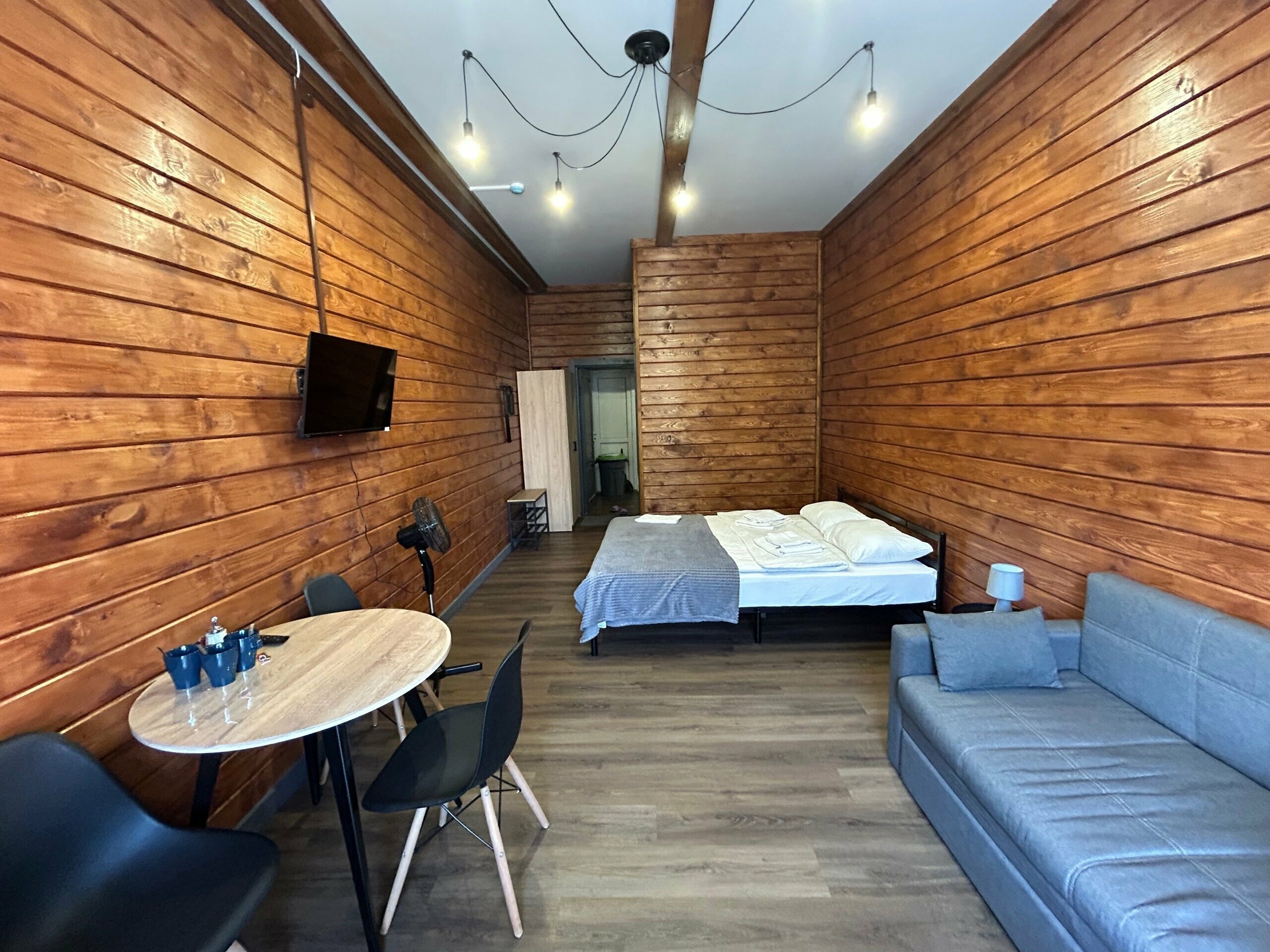 Трехместный номер с видом на город