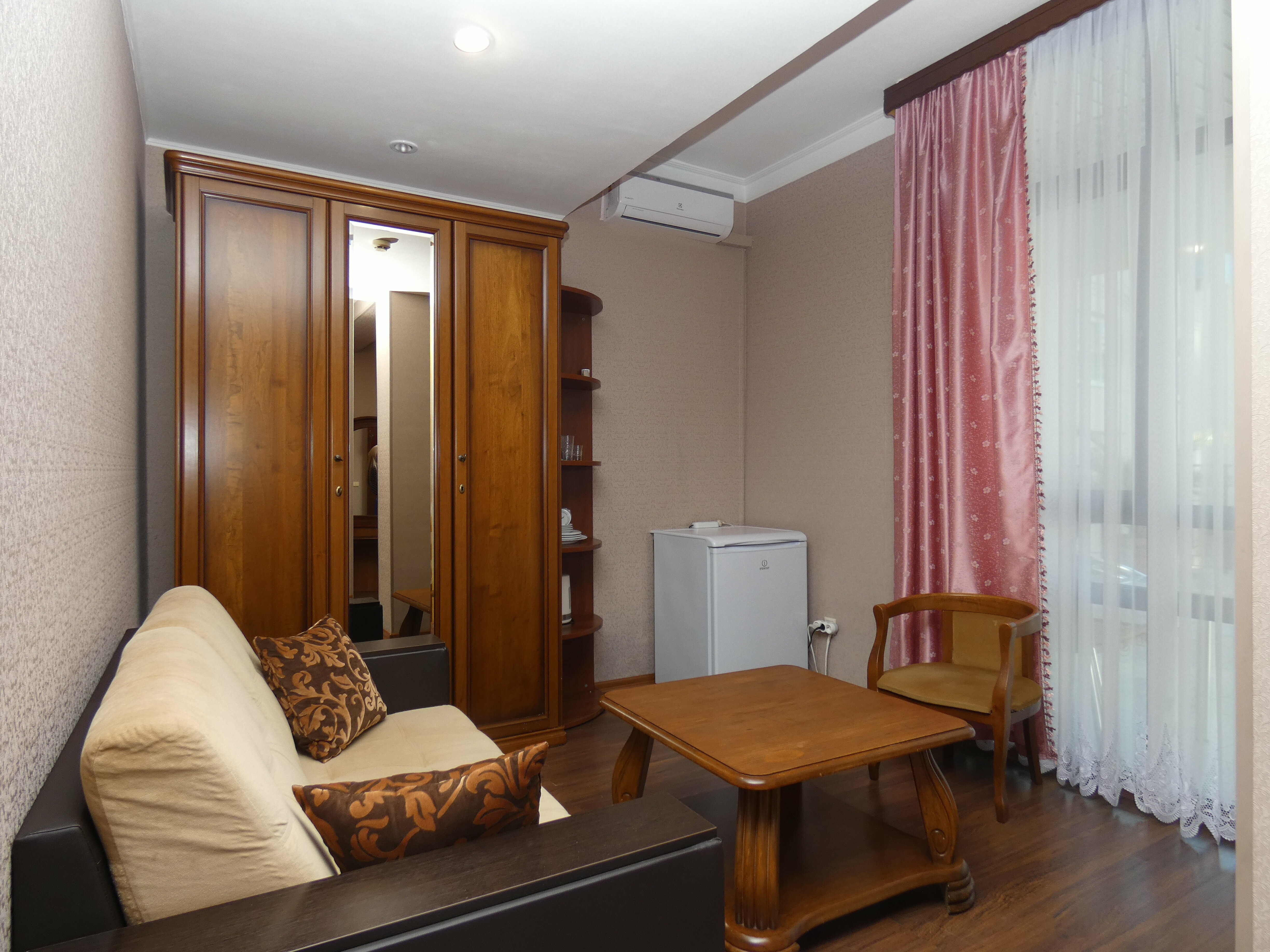 Трехместный номер Делюкс