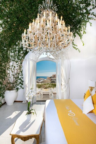 Романтический двухместный номер с 1 двуспальной кроватью, балкон (vista mare) в Villa Yiara