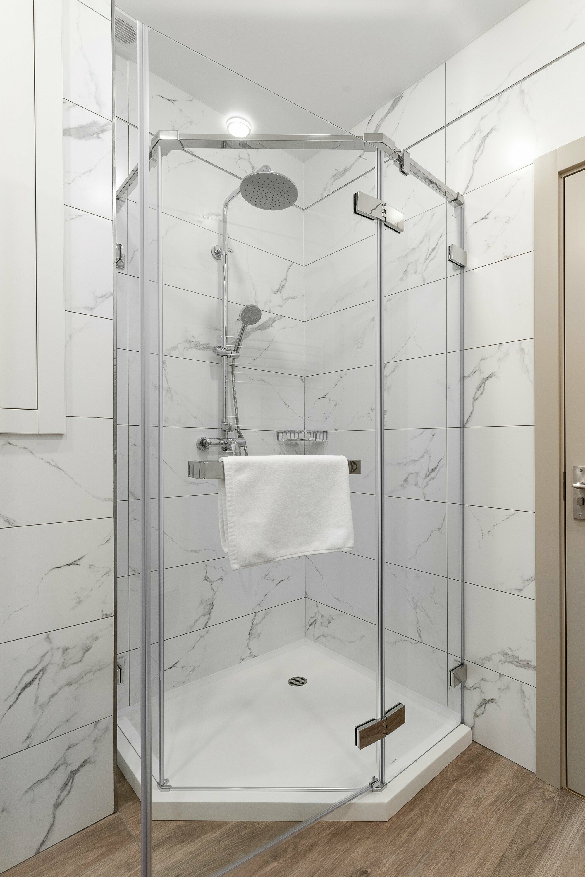 Двухместный номер с 2 отдельными кроватями и балконом