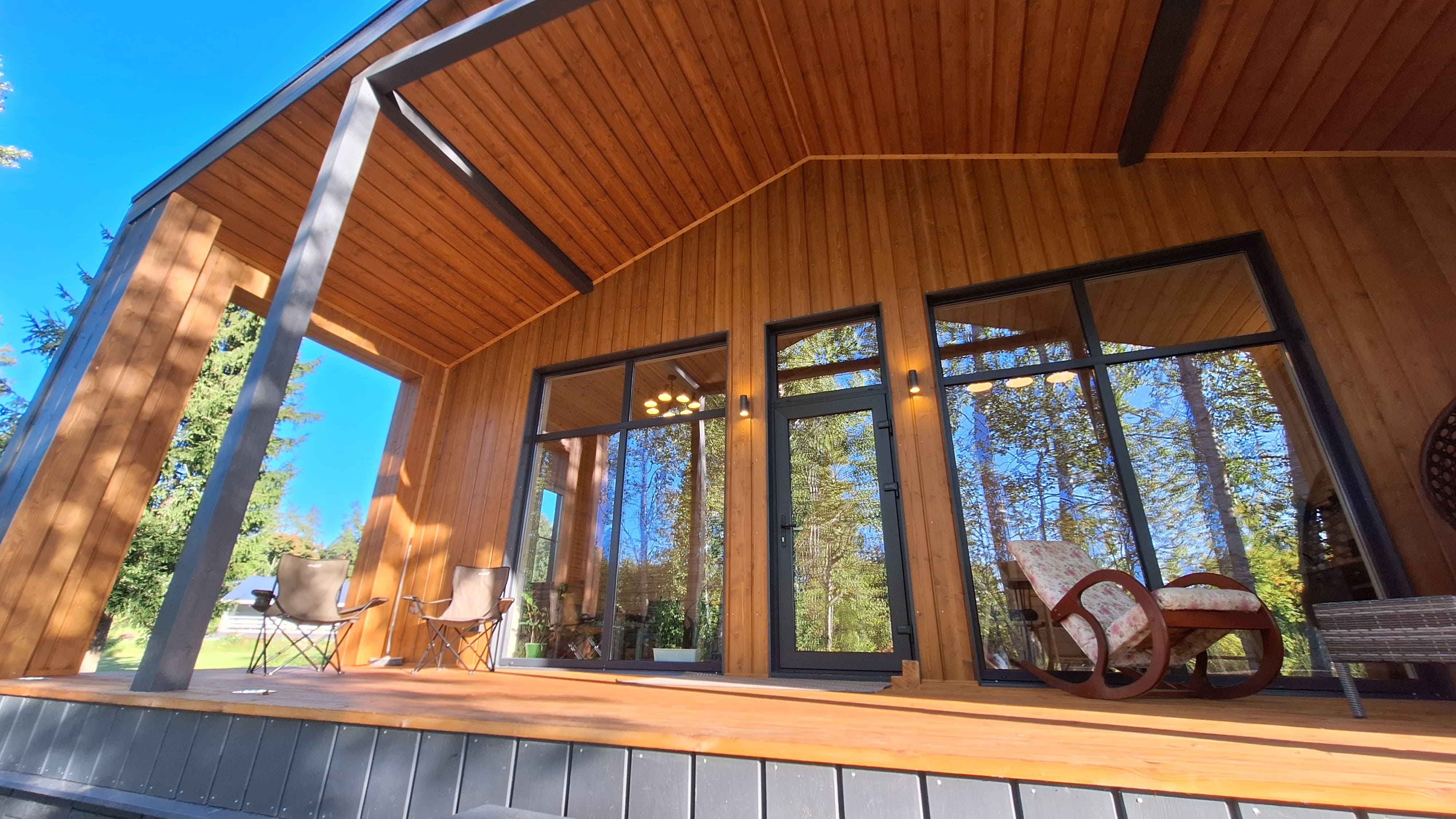 Дом с видом на лес