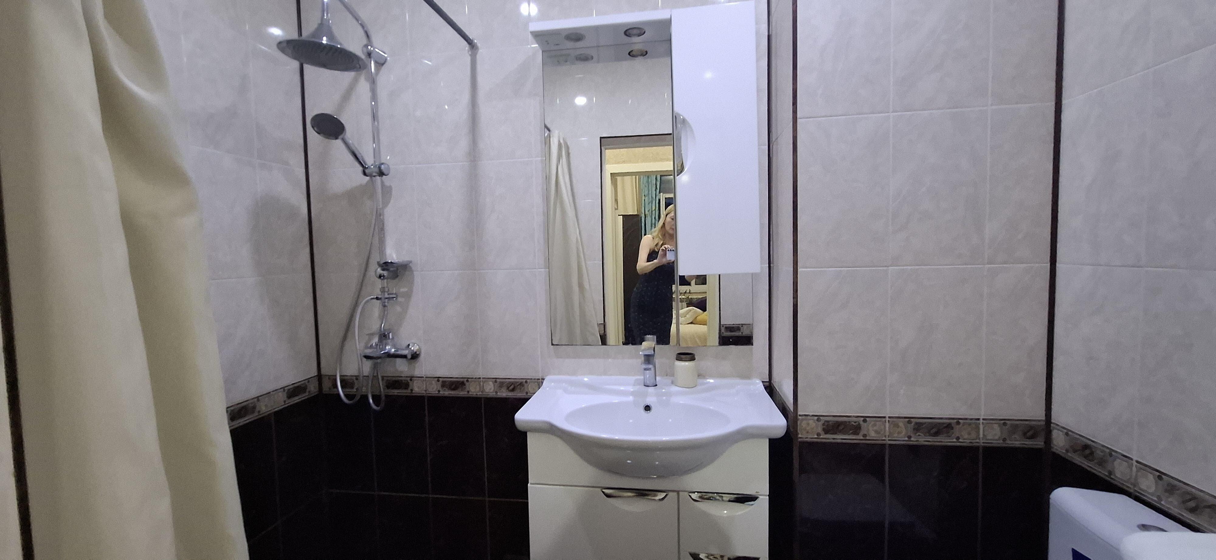 Четырехместный номер с ванной комнатой