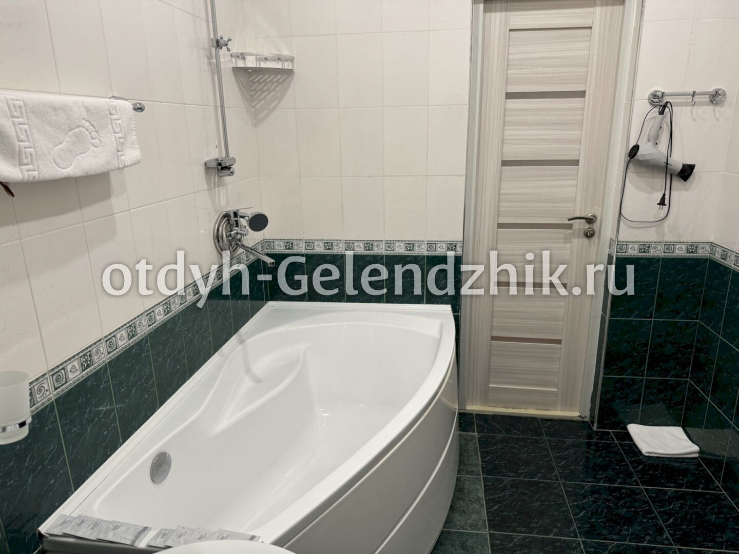 №1 Семейный Двухкомнатный номер с балконом