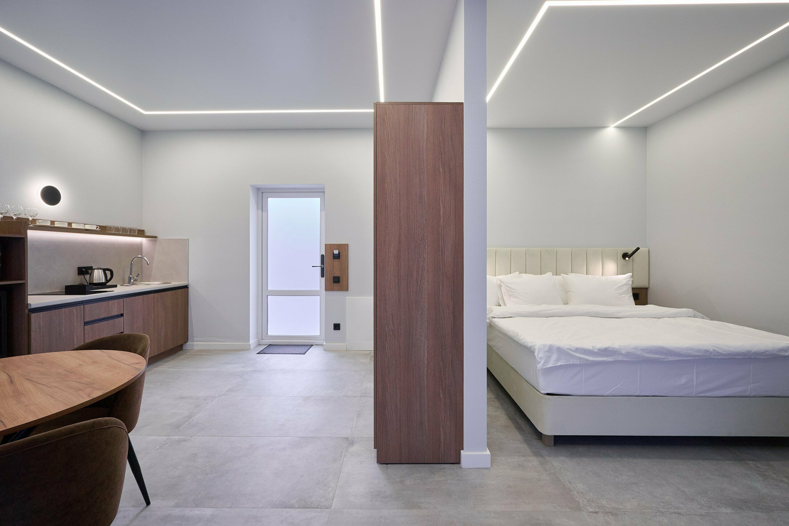 Трехместный номер с балконом