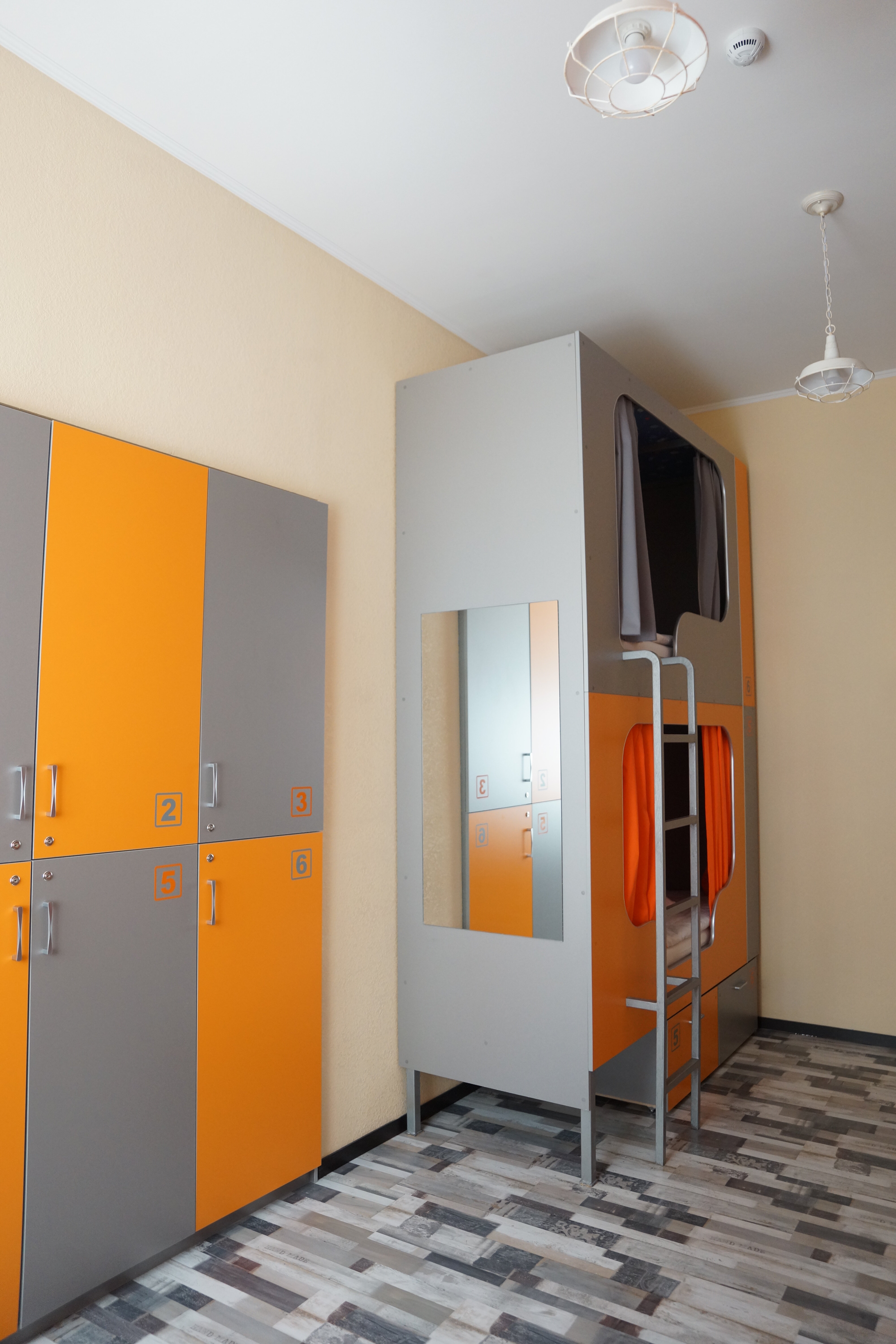 Общий 6-местный номер для мужчин и женщин