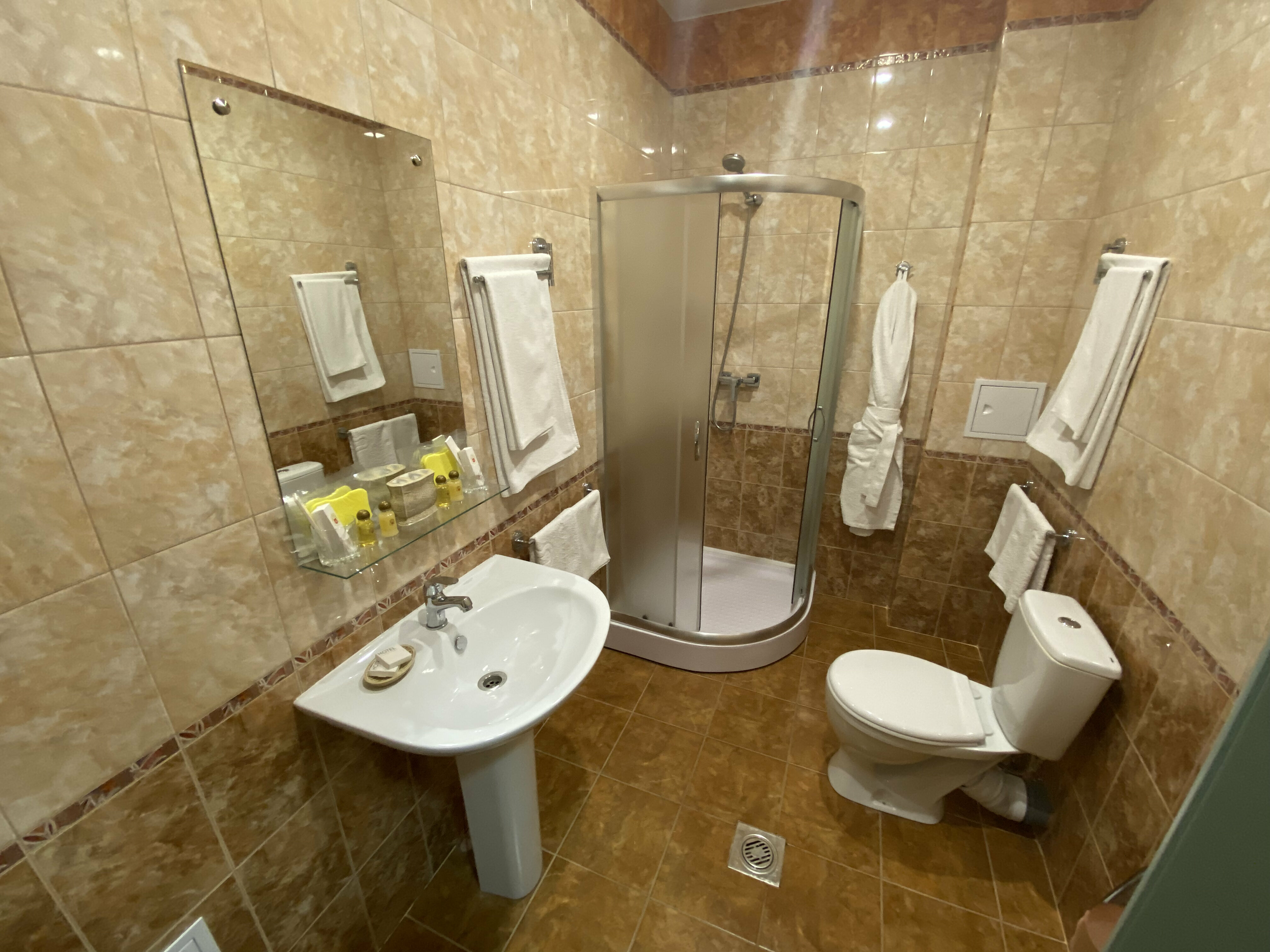 Однокомнатный двухместный номер с двухспальной кроватью