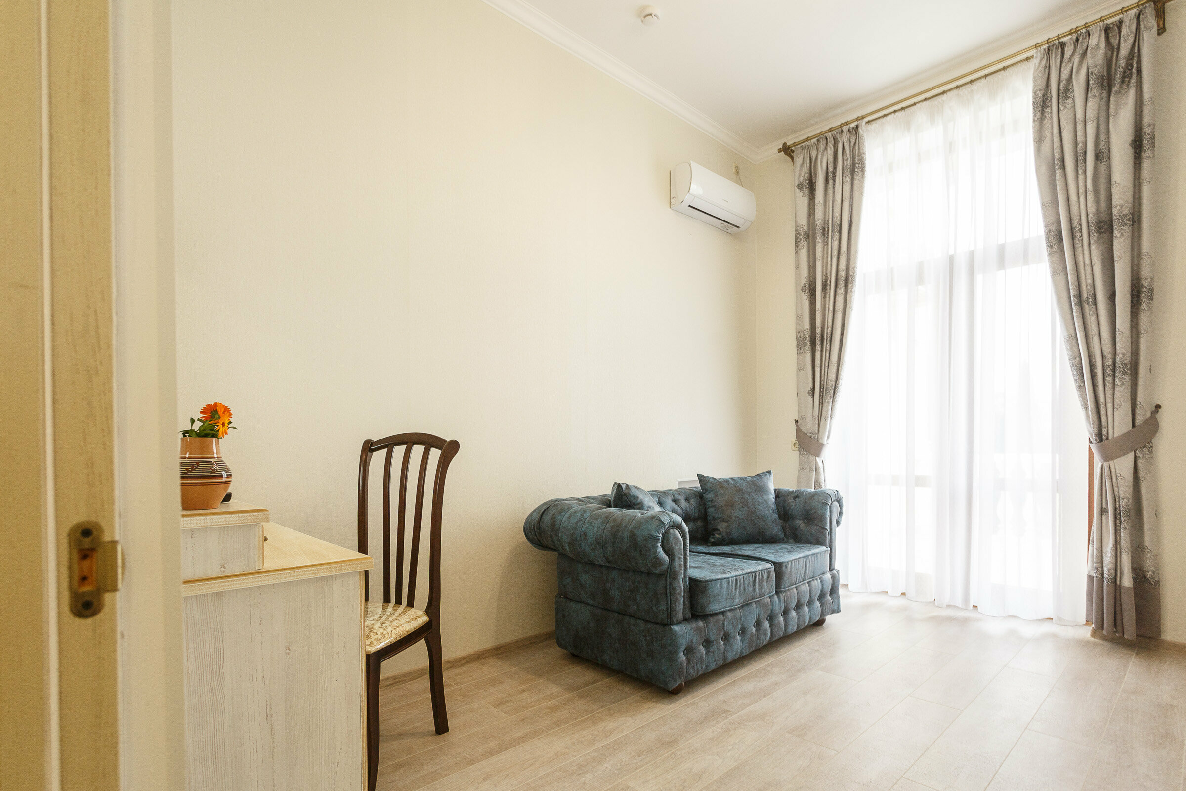 Люкс с балконом