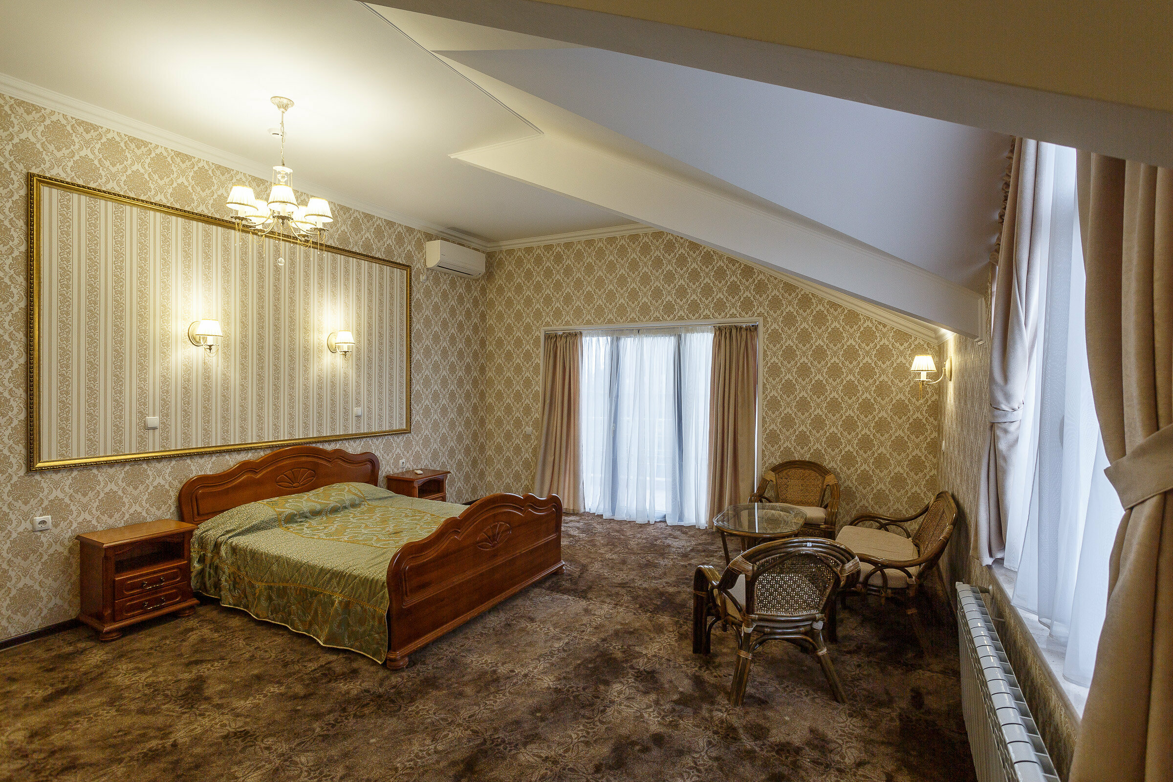 Улучшенный люкс