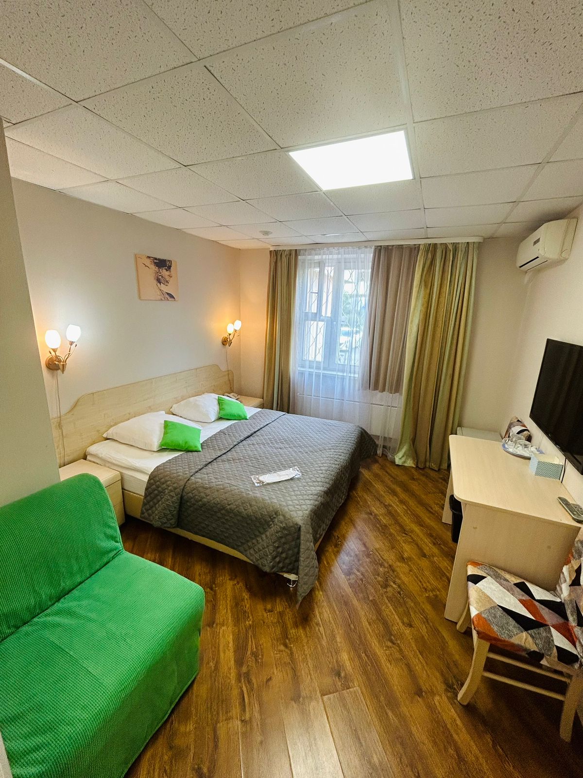 Улучшенный номер с кроватью размера «king-size» или 2 отдельными кроватями