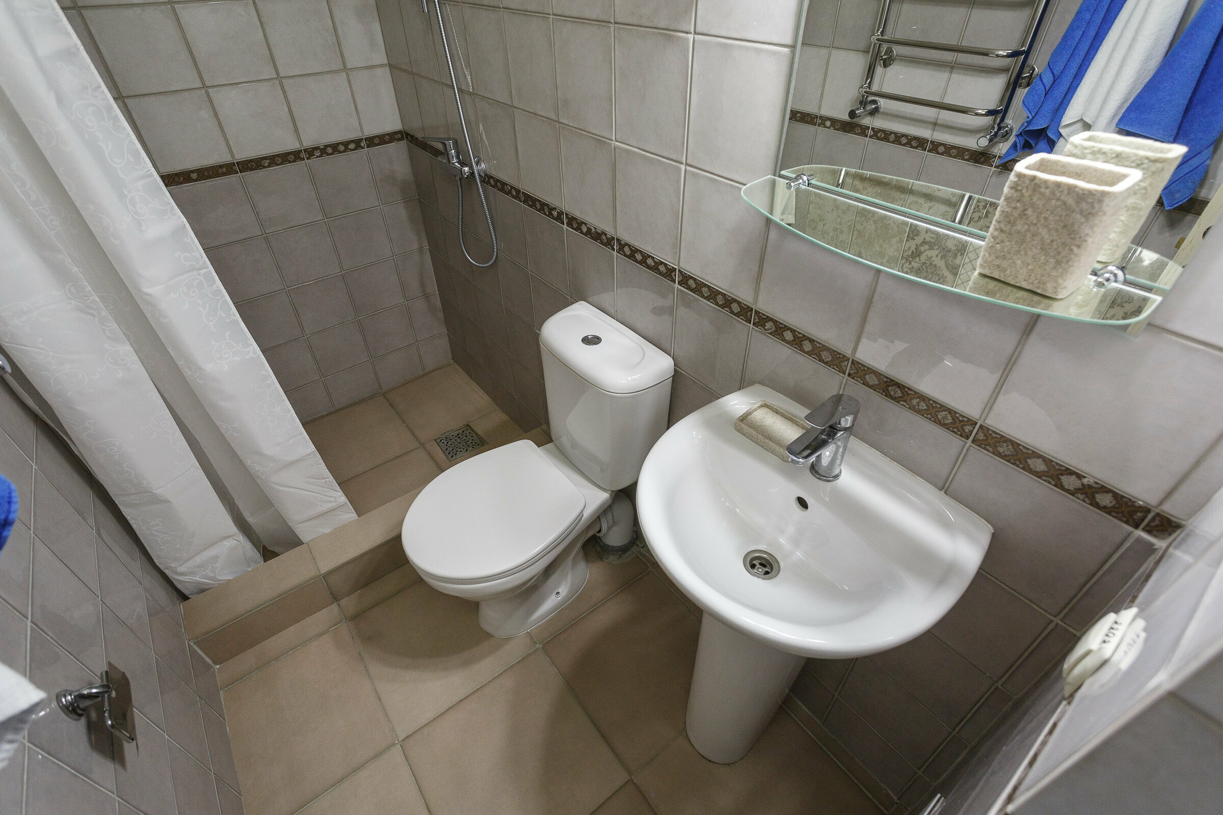 Двухместный номер с 2 отдельными кроватями и балконом