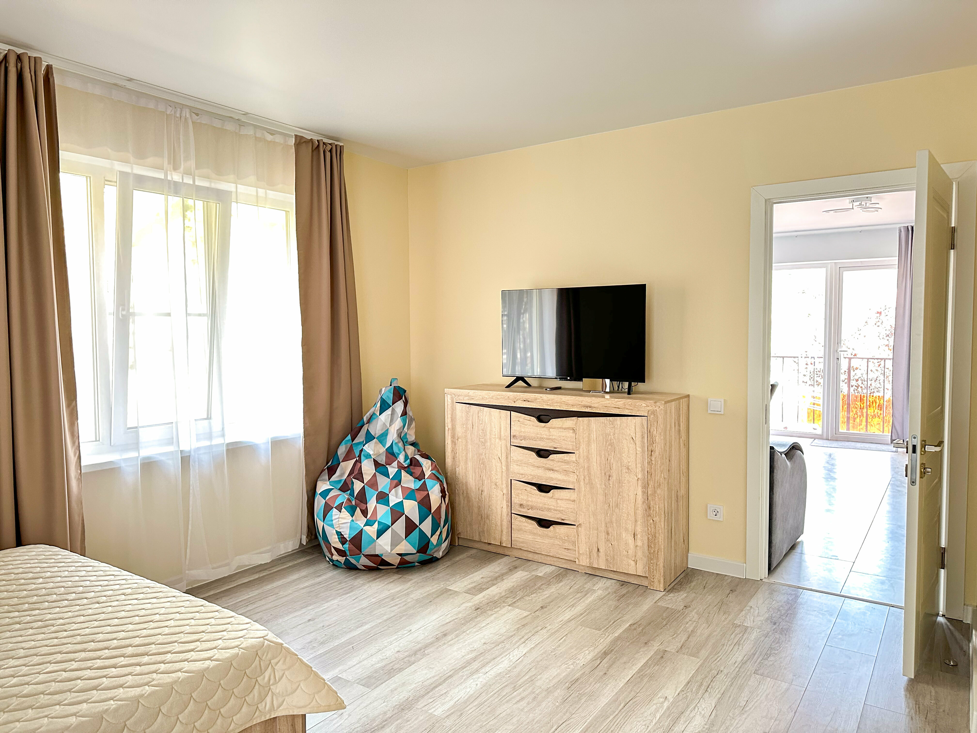 Семейный номер с видом на горы