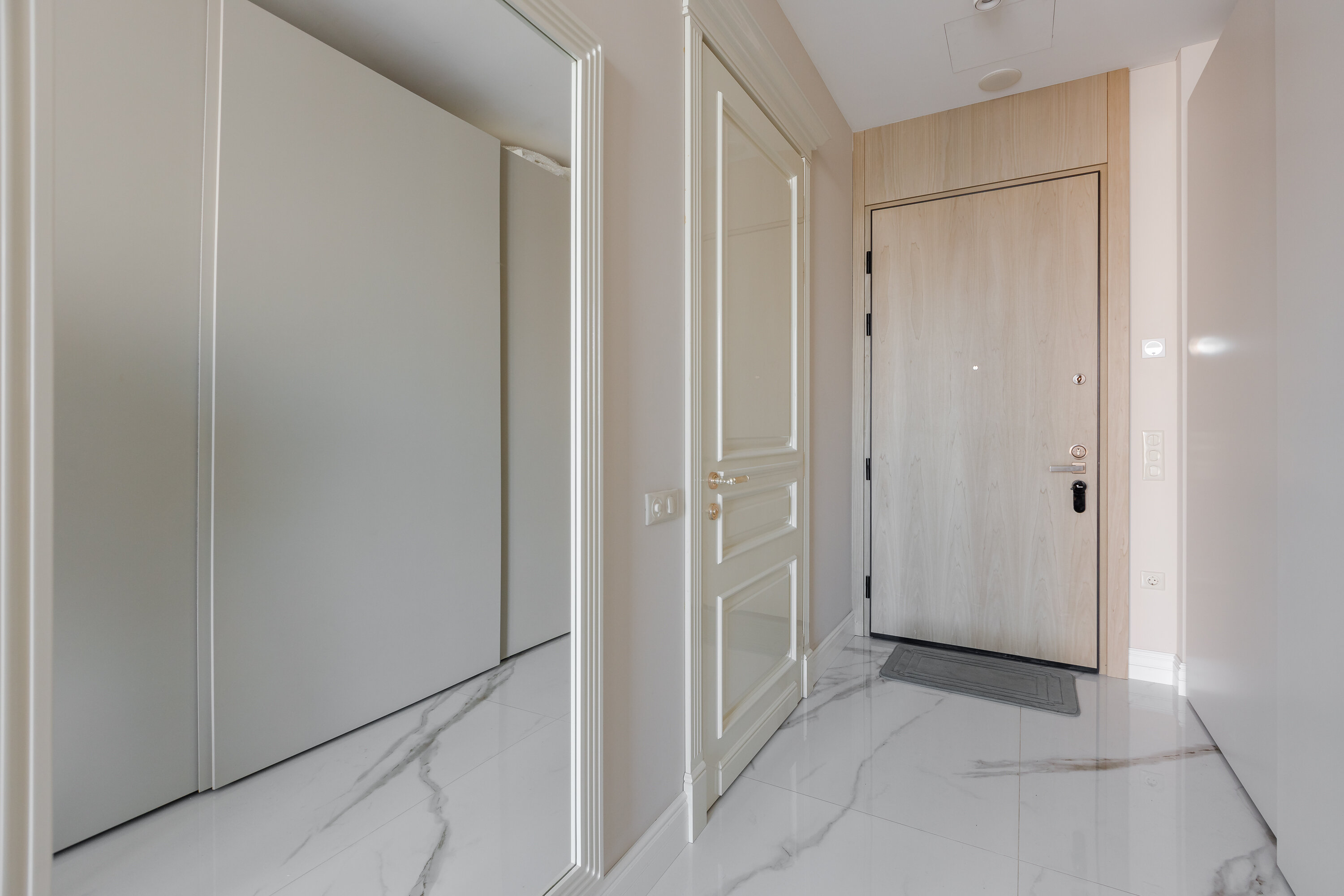 Трехместный номер с видом на город